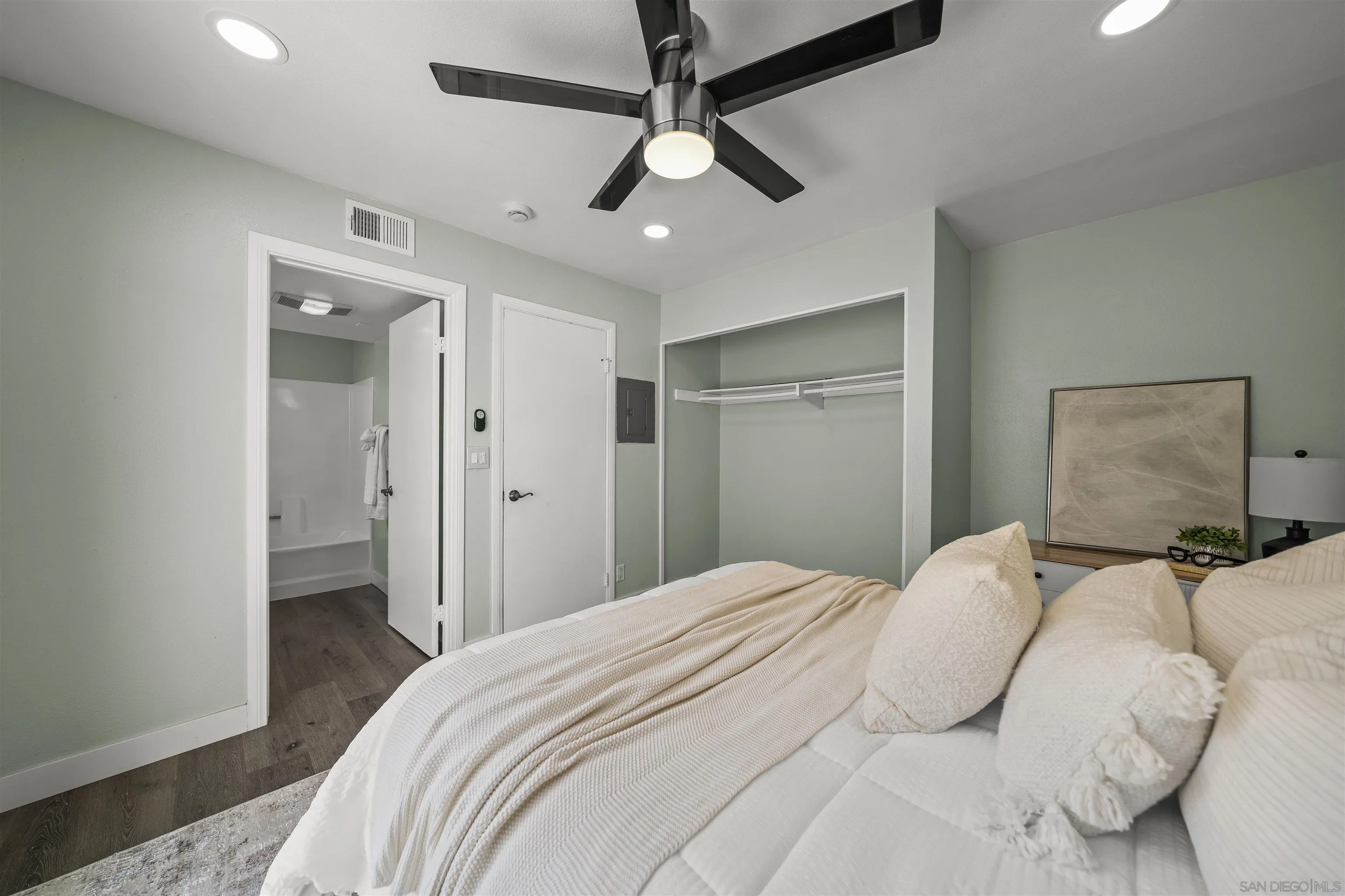 368 Vance St Unit 3-c