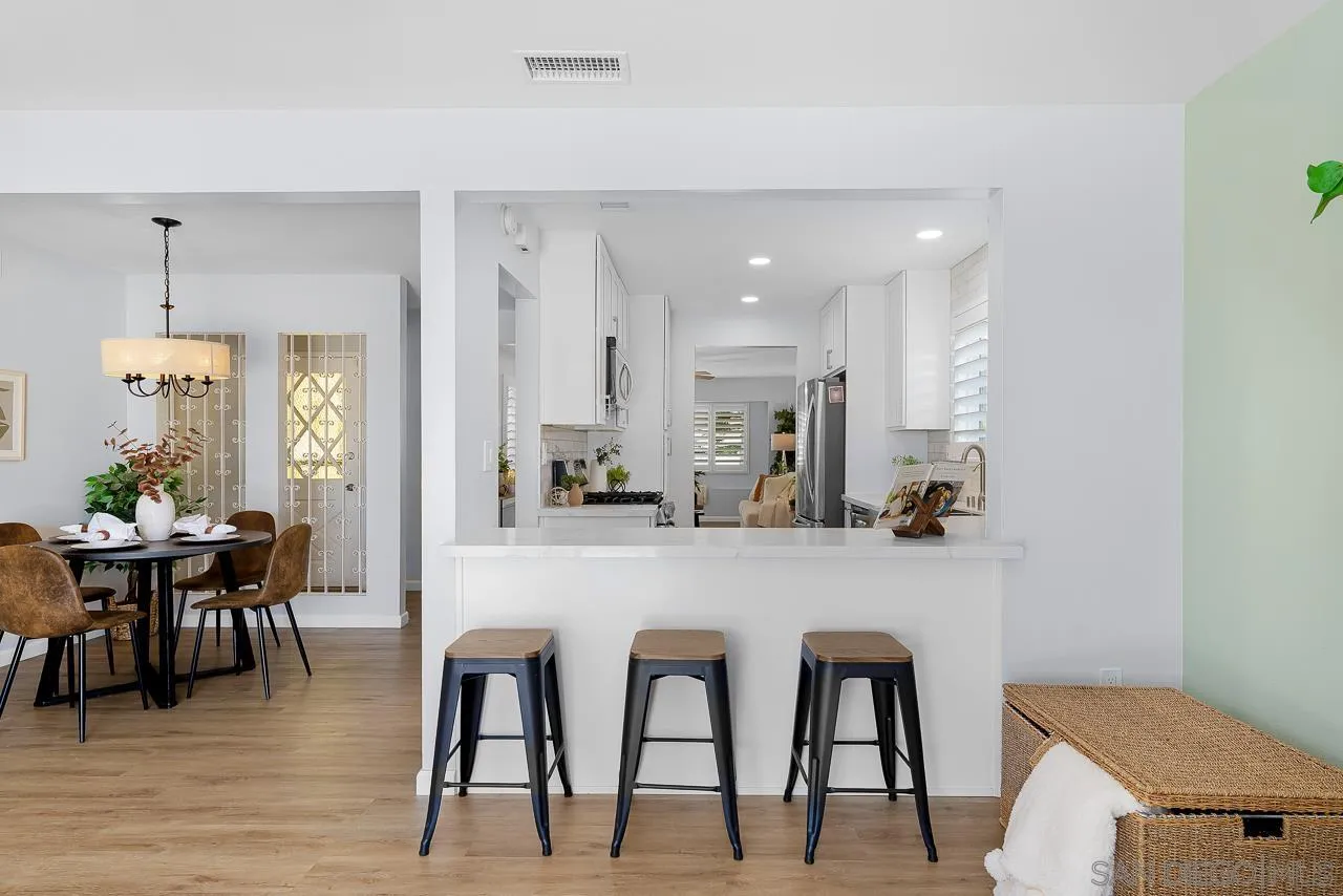 5856 Cowles Mountain Blvd