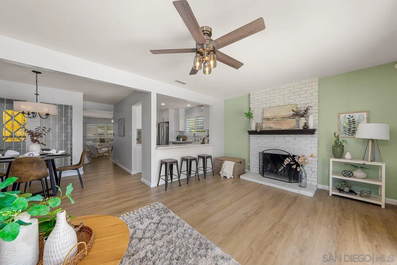 5856 Cowles Mountain Blvd