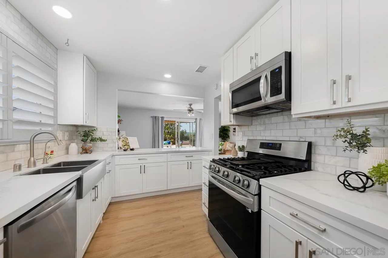 5856 Cowles Mountain Blvd
