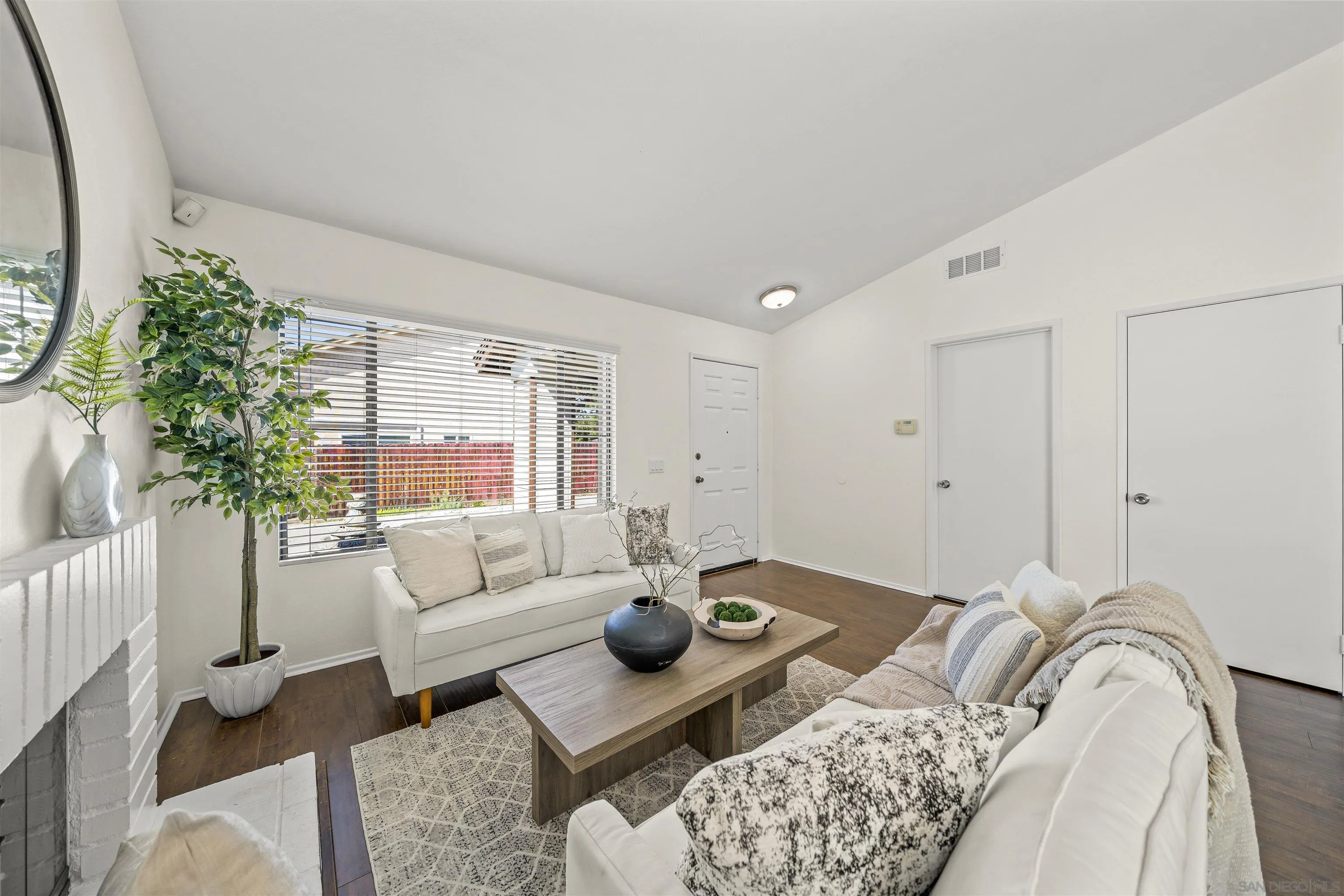 3095 Camino Aleta