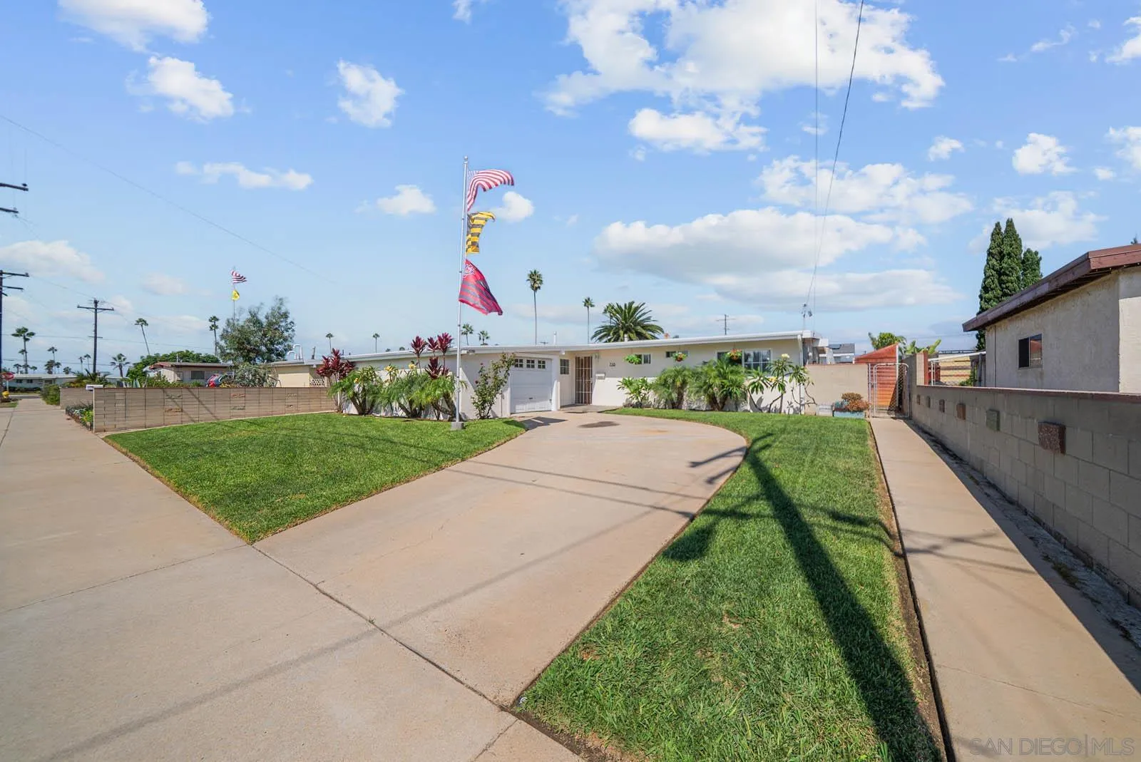 718 Oneonta Ave