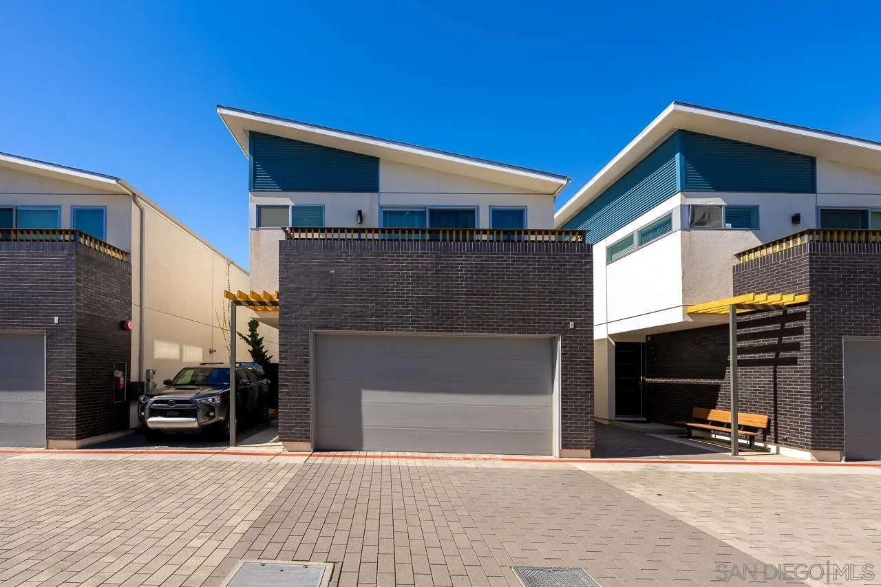 1166 Holly Avenue Unit 3