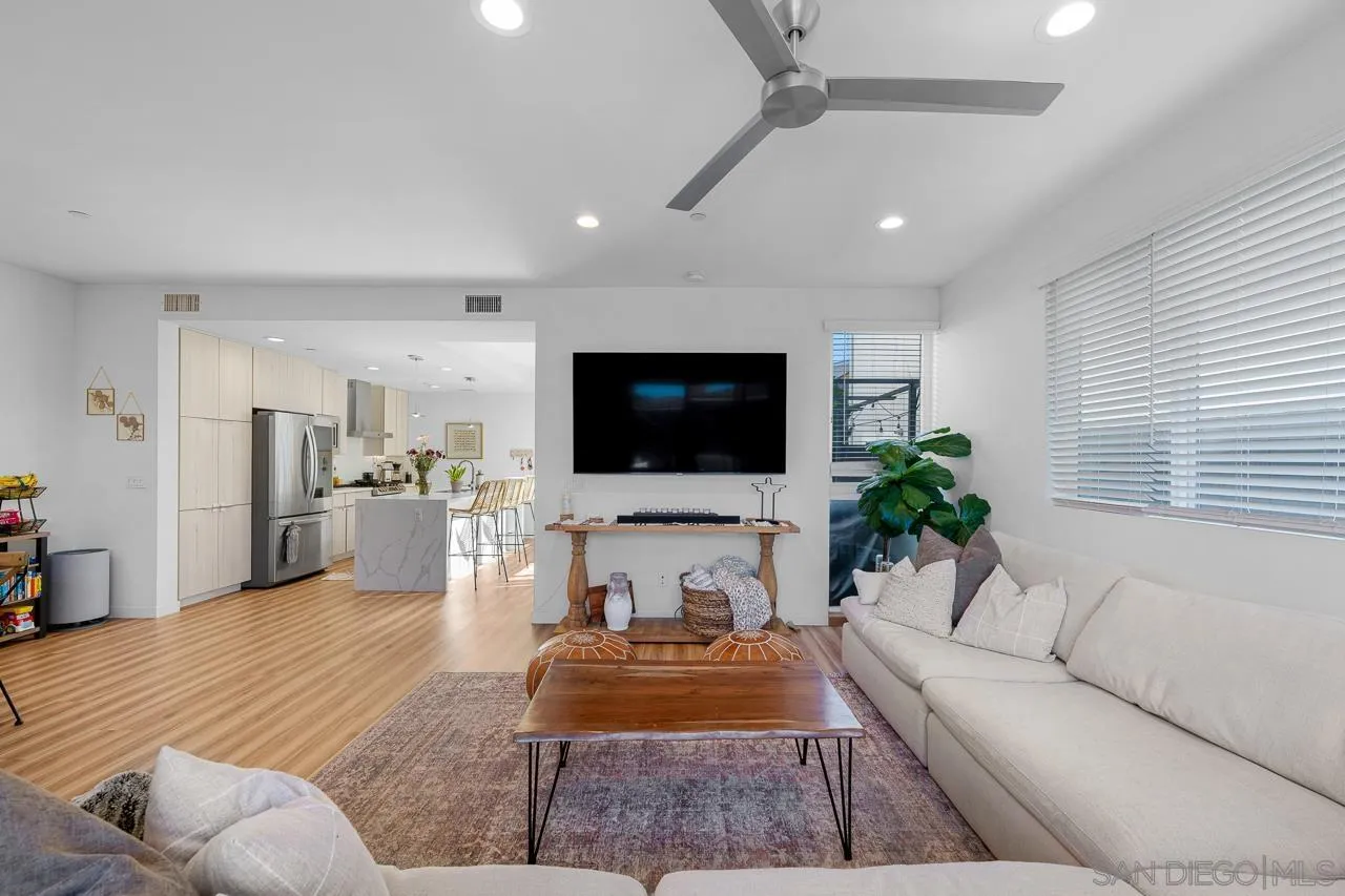 1166 Holly Avenue Unit 3