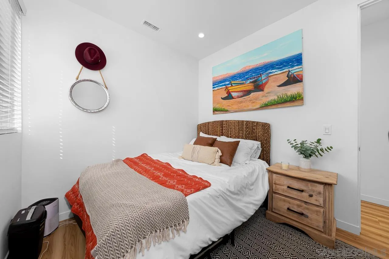 1166 Holly Avenue Unit 3