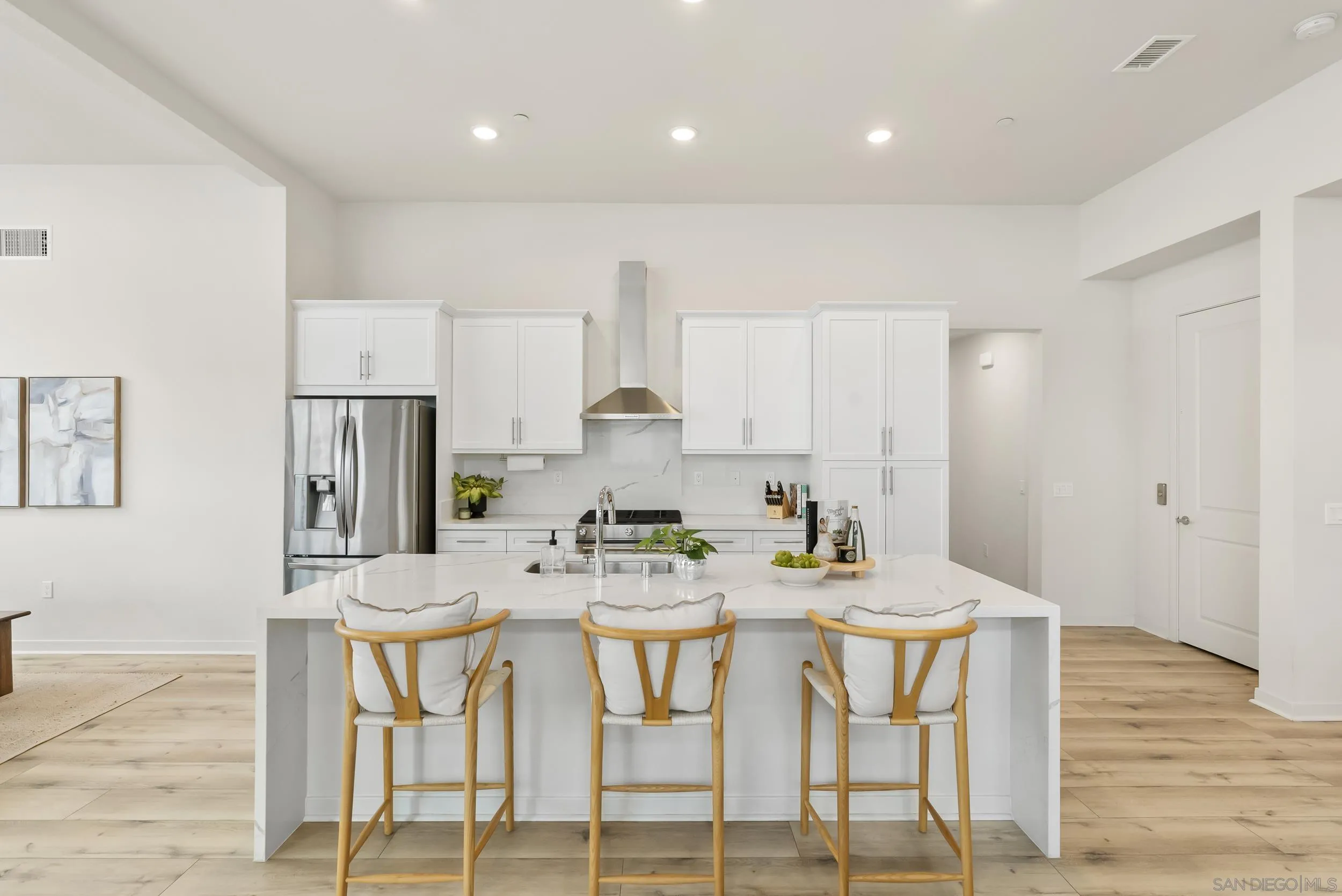 2049 Bravo Loop Unit 5