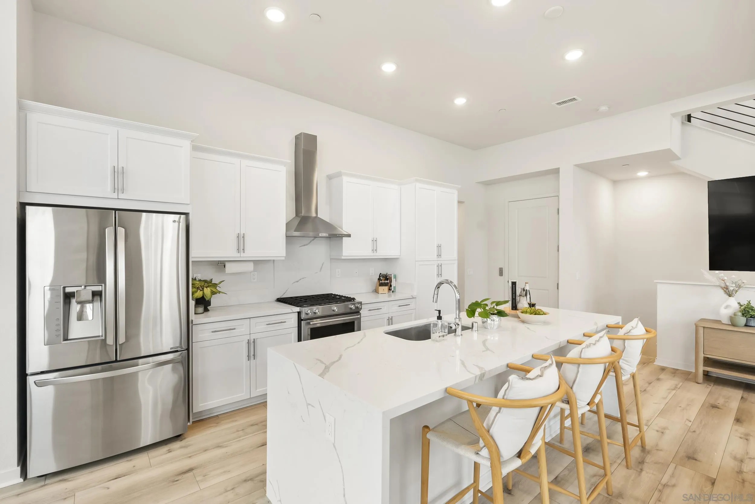 2049 Bravo Loop Unit 5