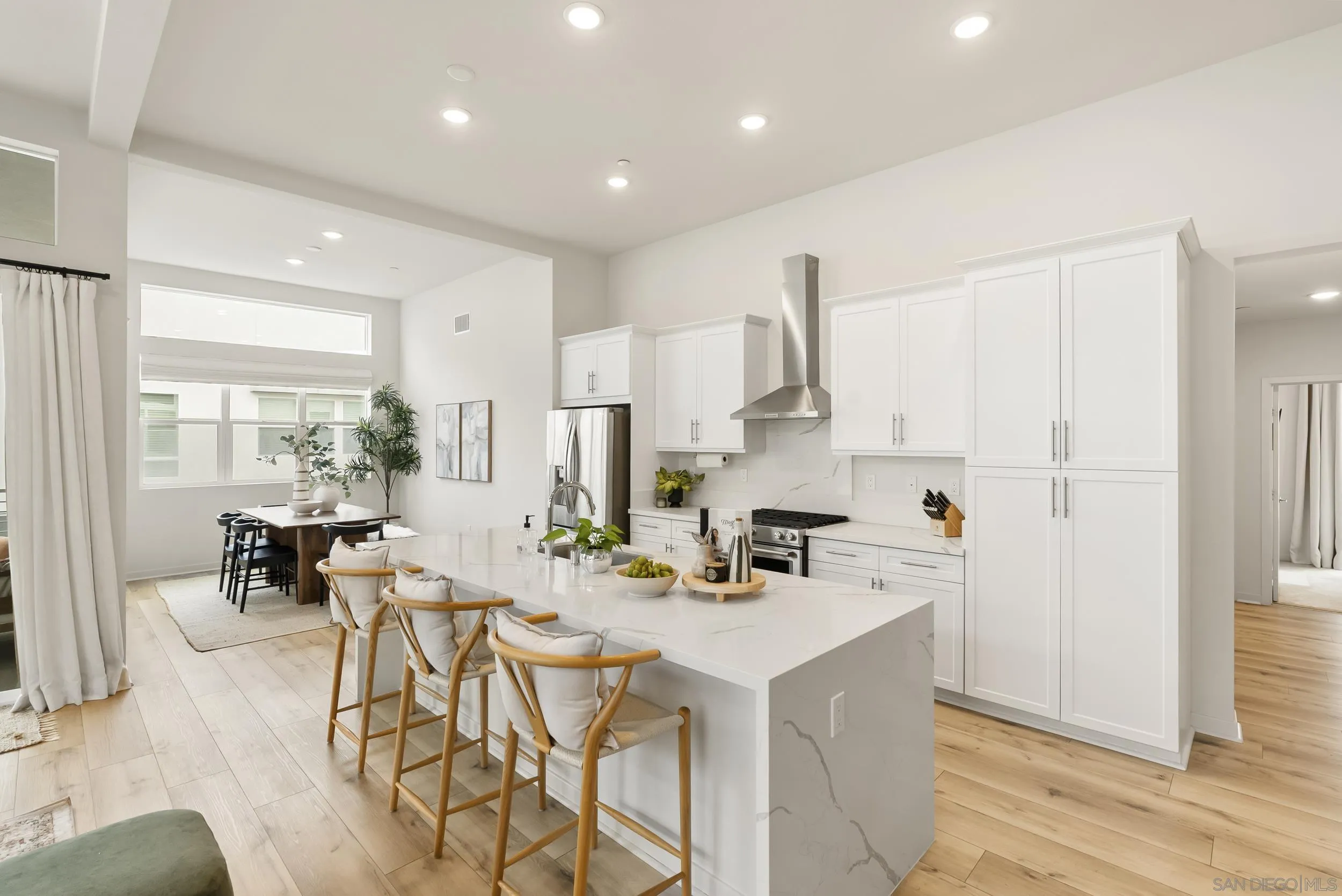 2049 Bravo Loop Unit 5