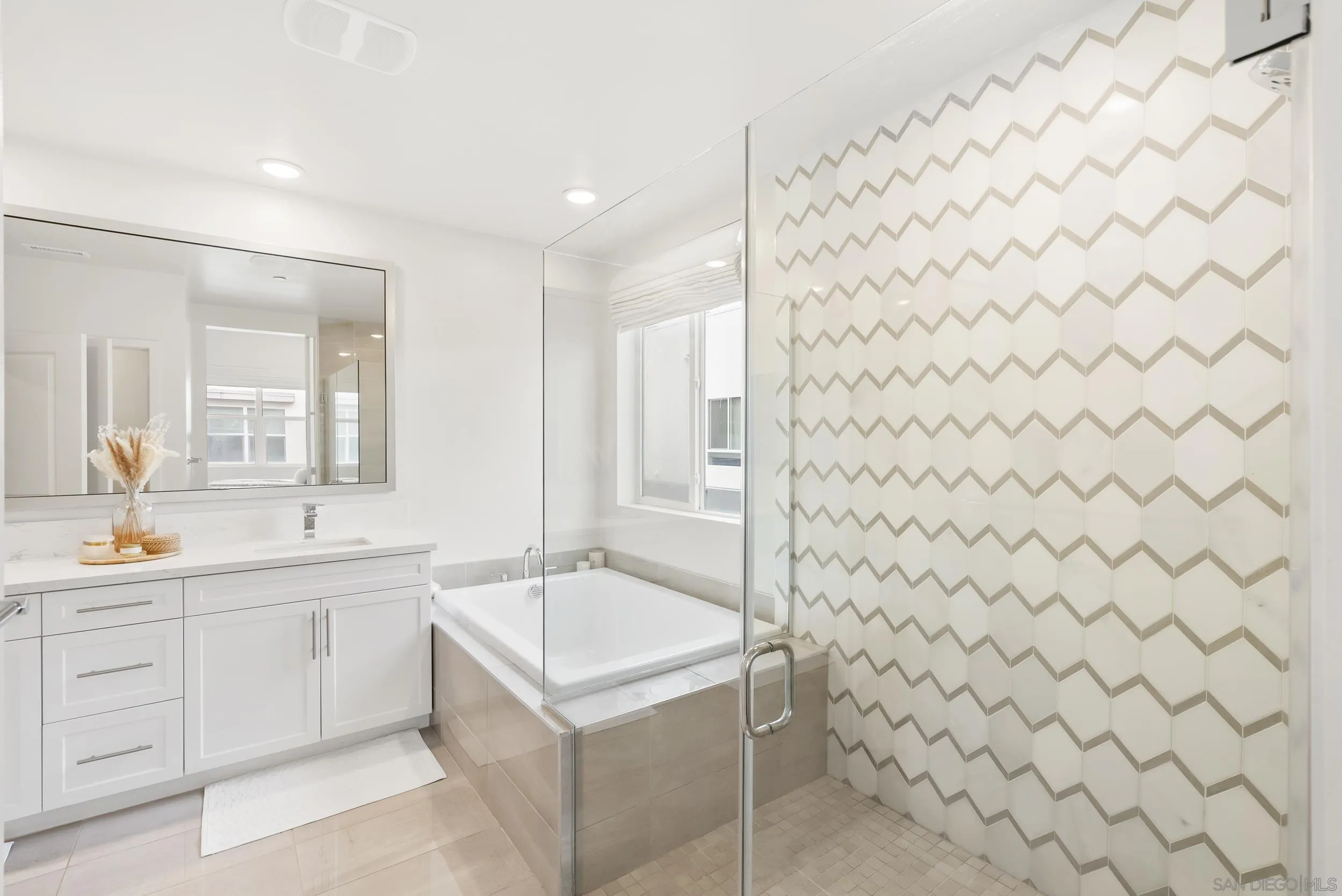 2049 Bravo Loop Unit 5