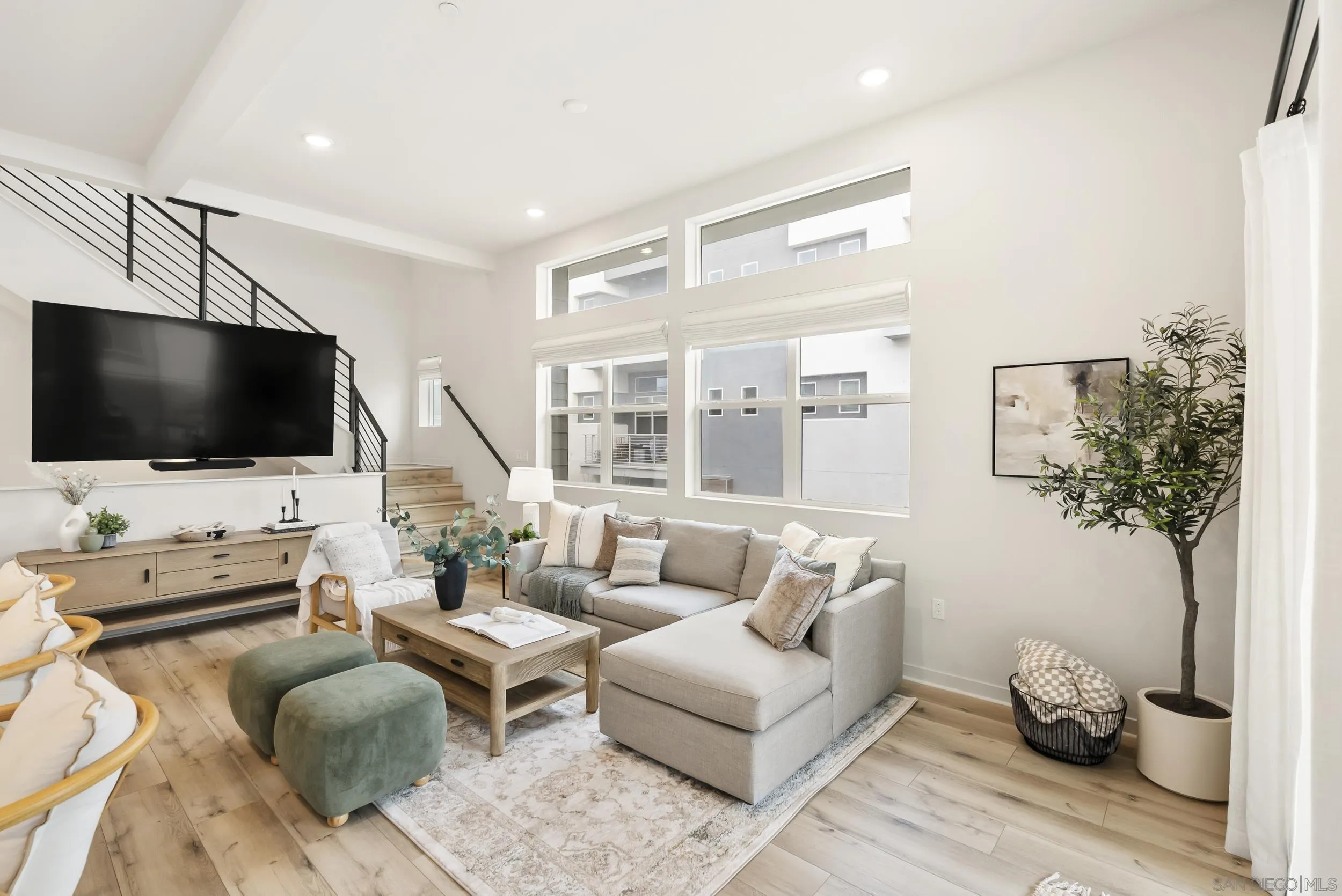 2049 Bravo Loop Unit 5