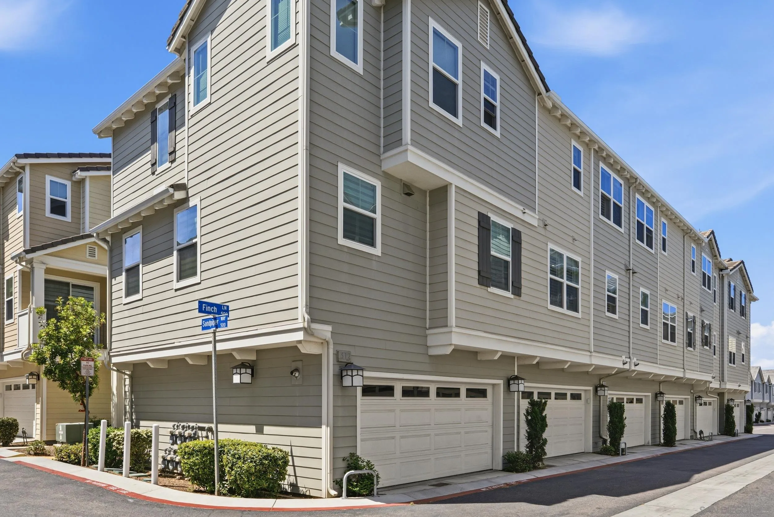 510 Finch Ln