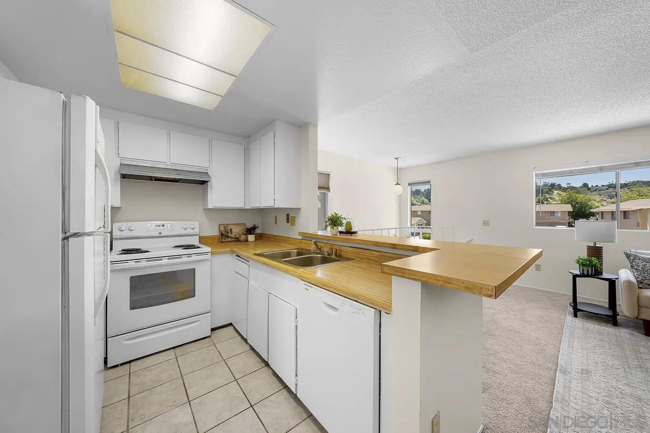 995 Amistad Pl Unit D