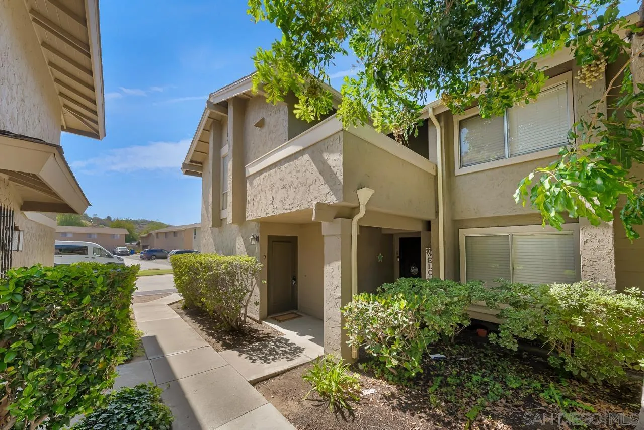 995 Amistad Pl Unit D