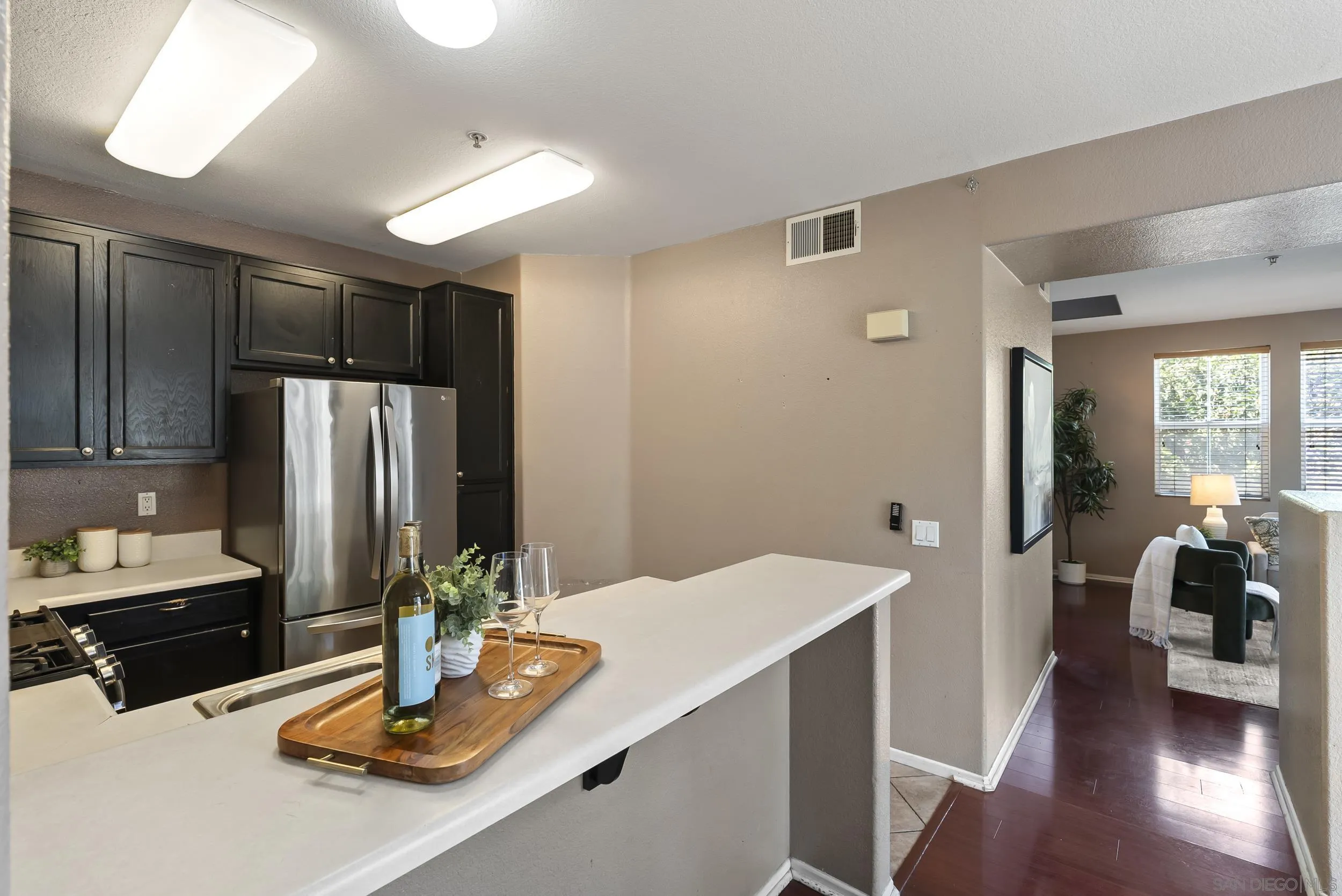 1562 Paseo Aurora