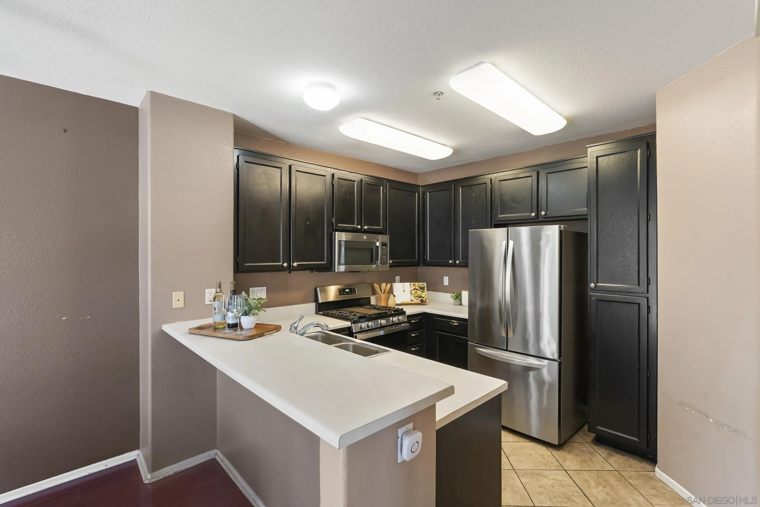 1562 Paseo Aurora