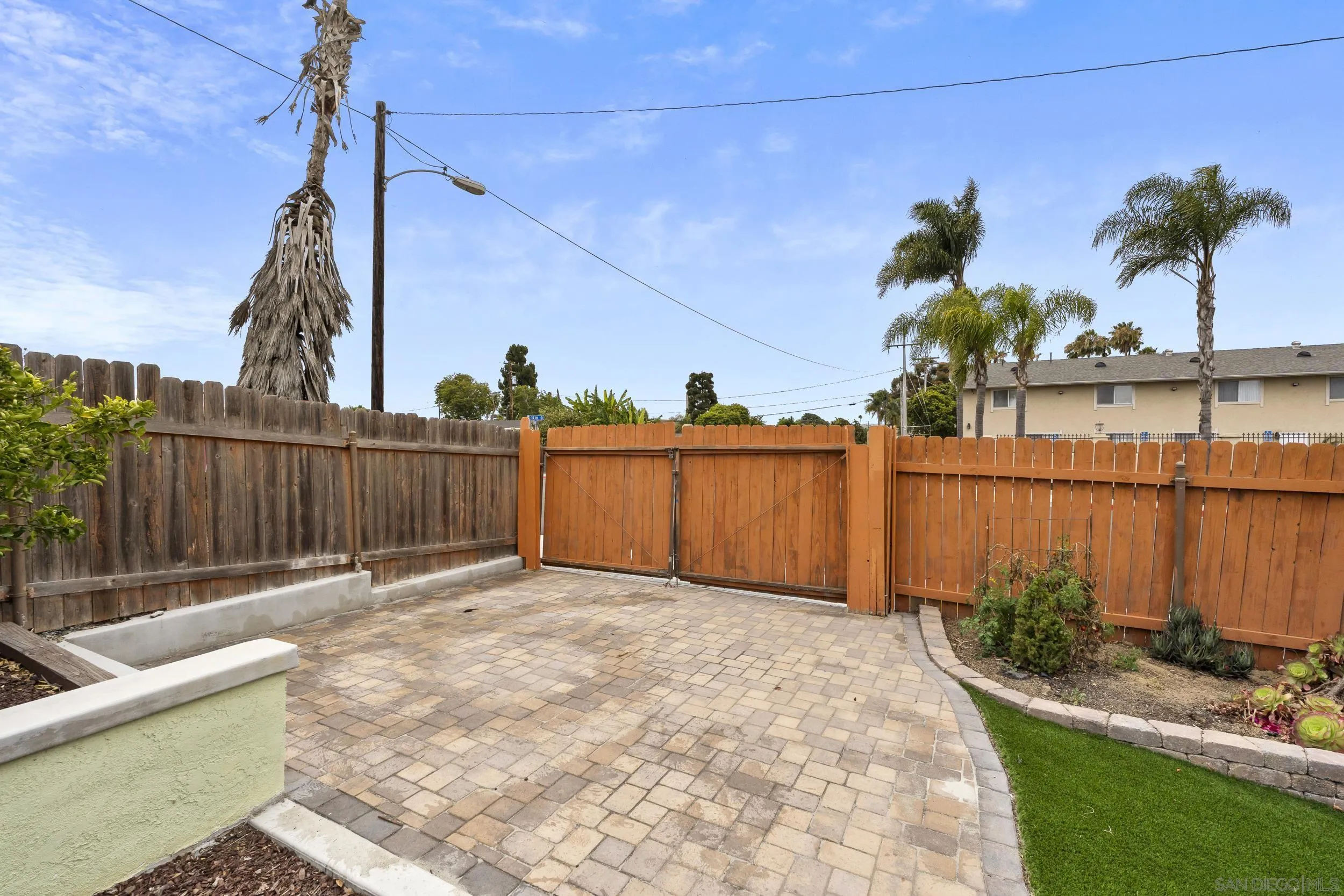 975 Granger St