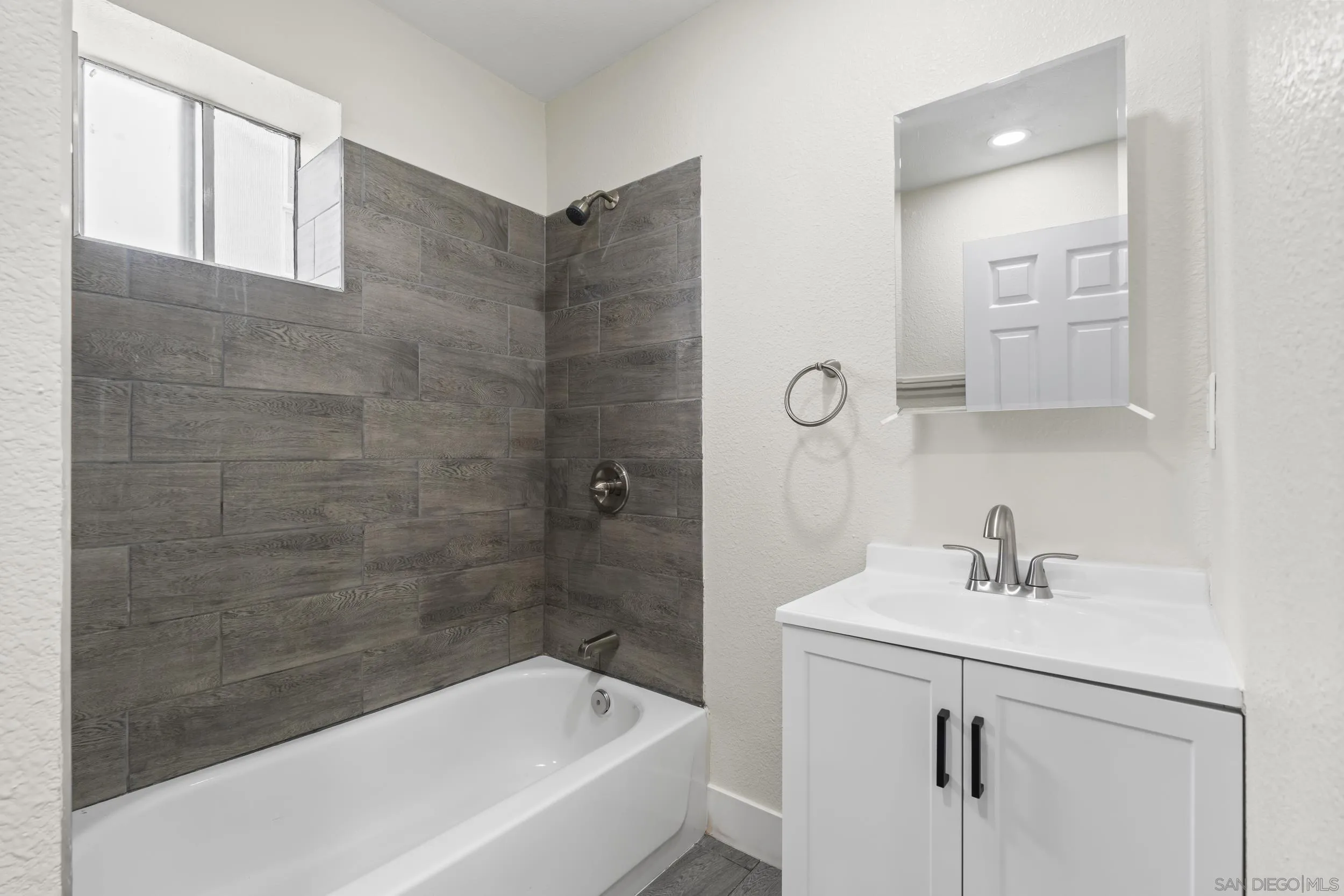 153 Dahlia Avenue