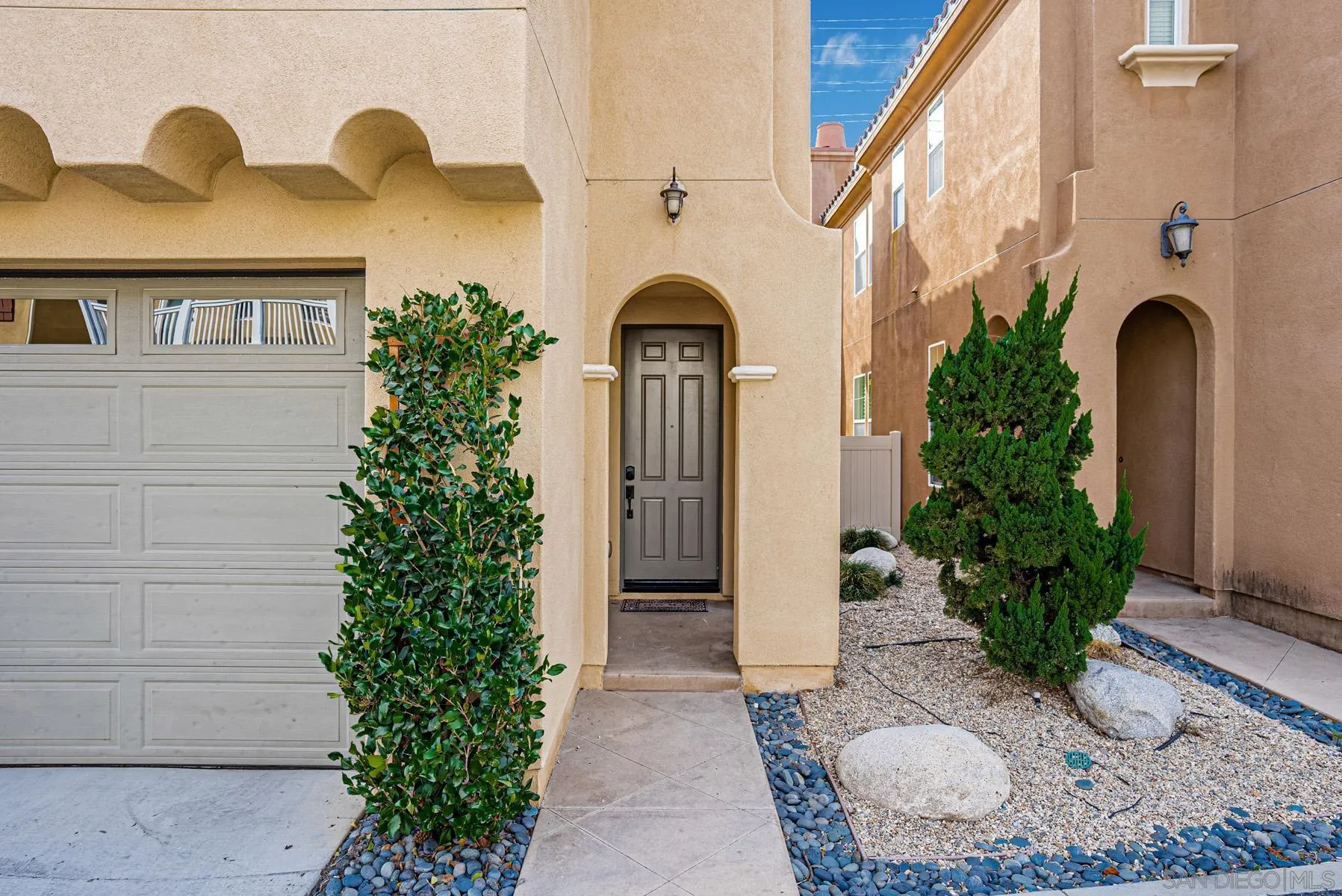 11355 Copperleaf
