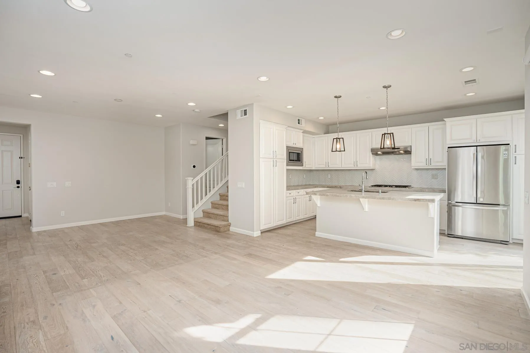 11355 Copperleaf