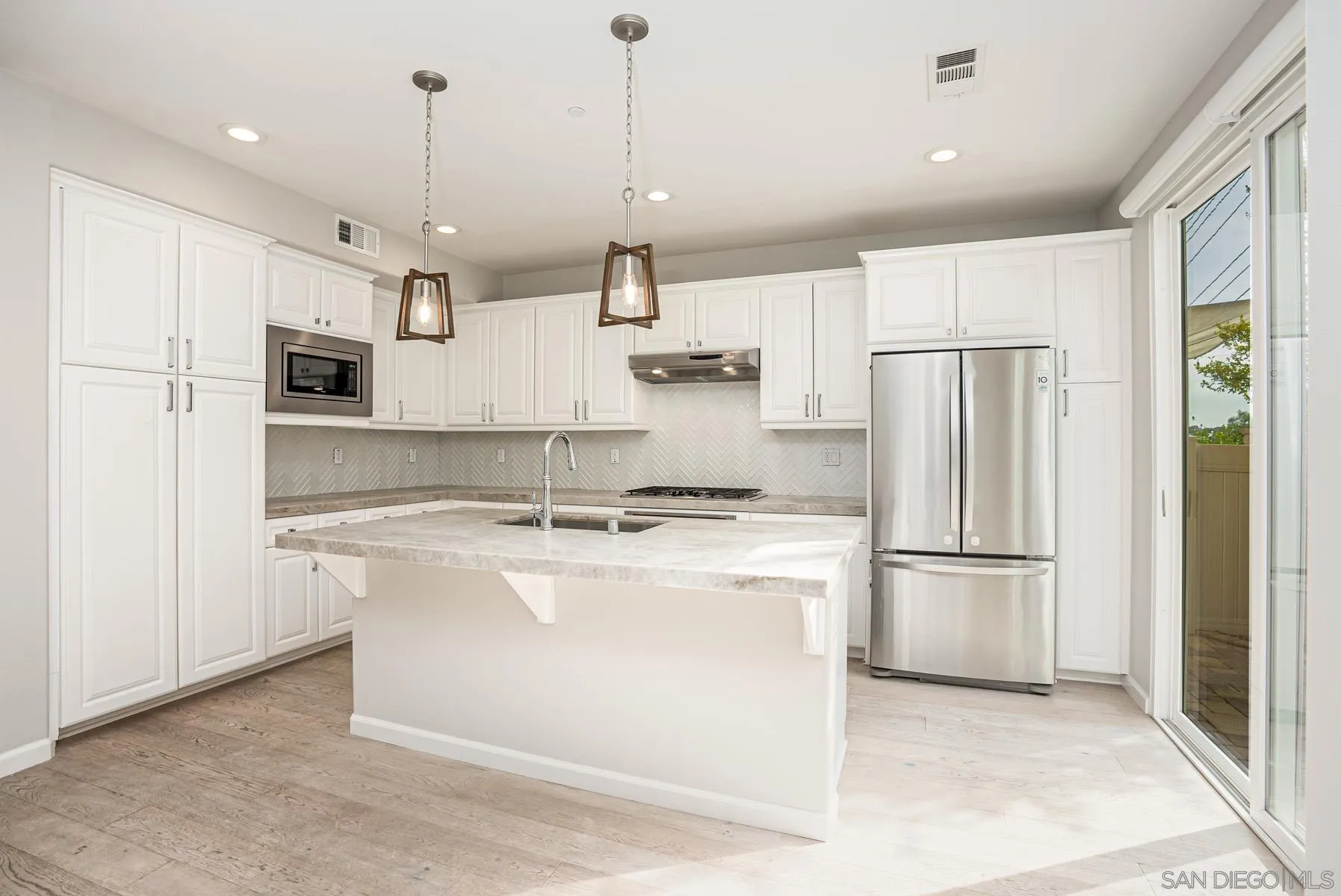11355 Copperleaf