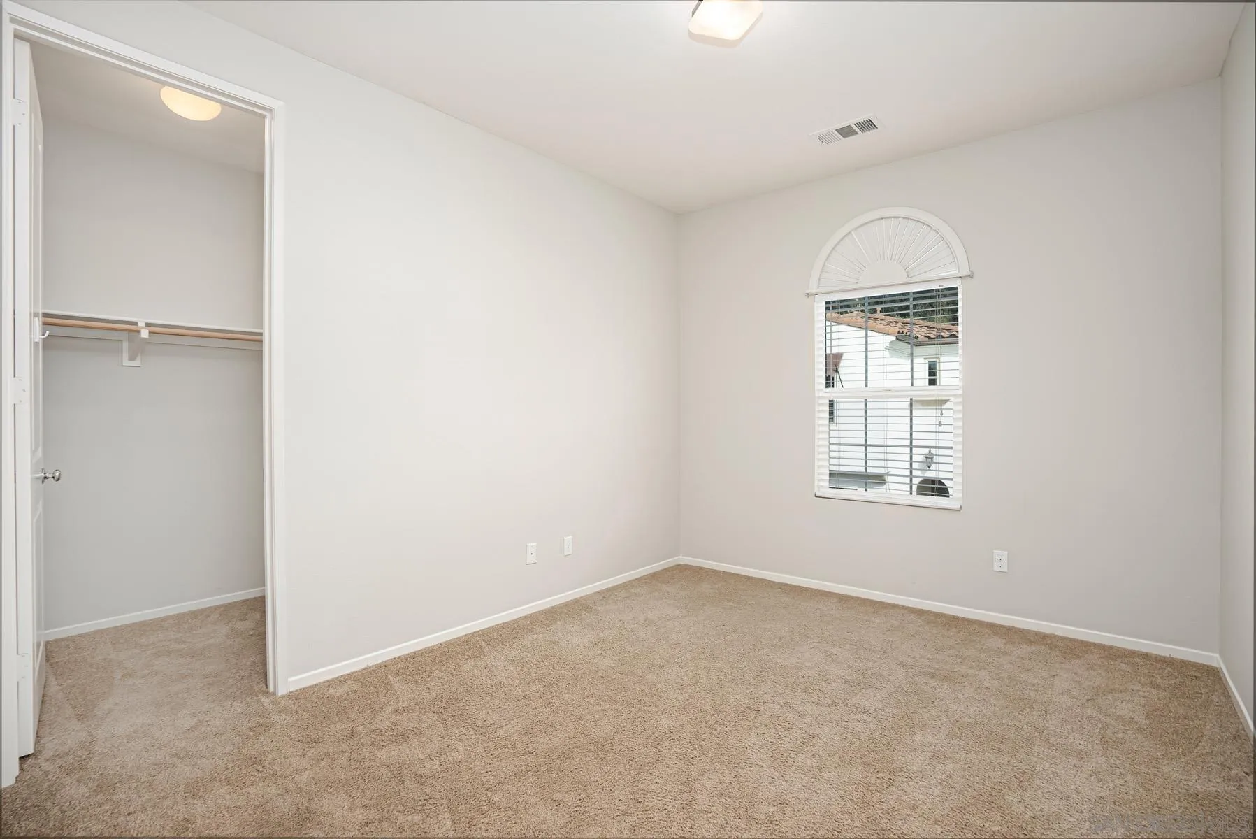 11355 Copperleaf