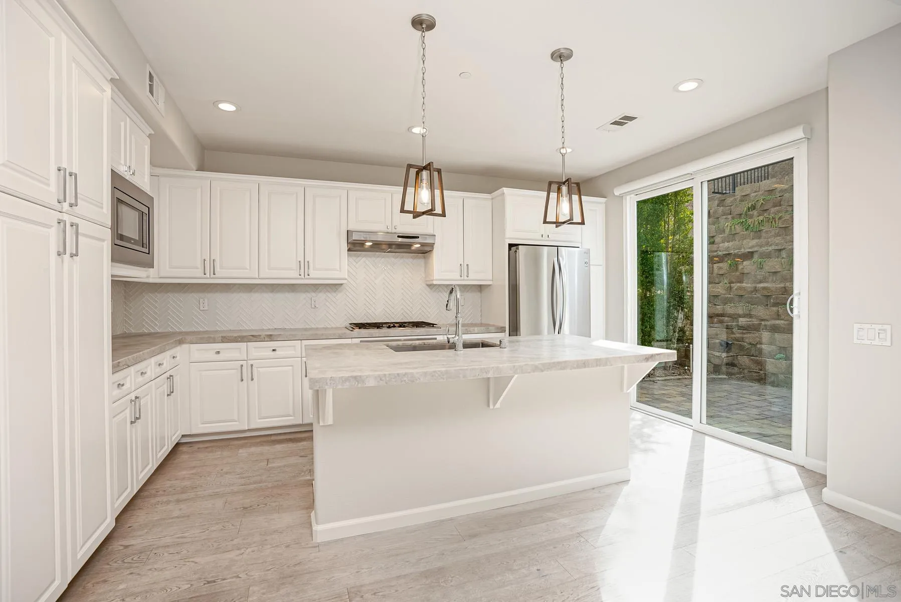 11355 Copperleaf