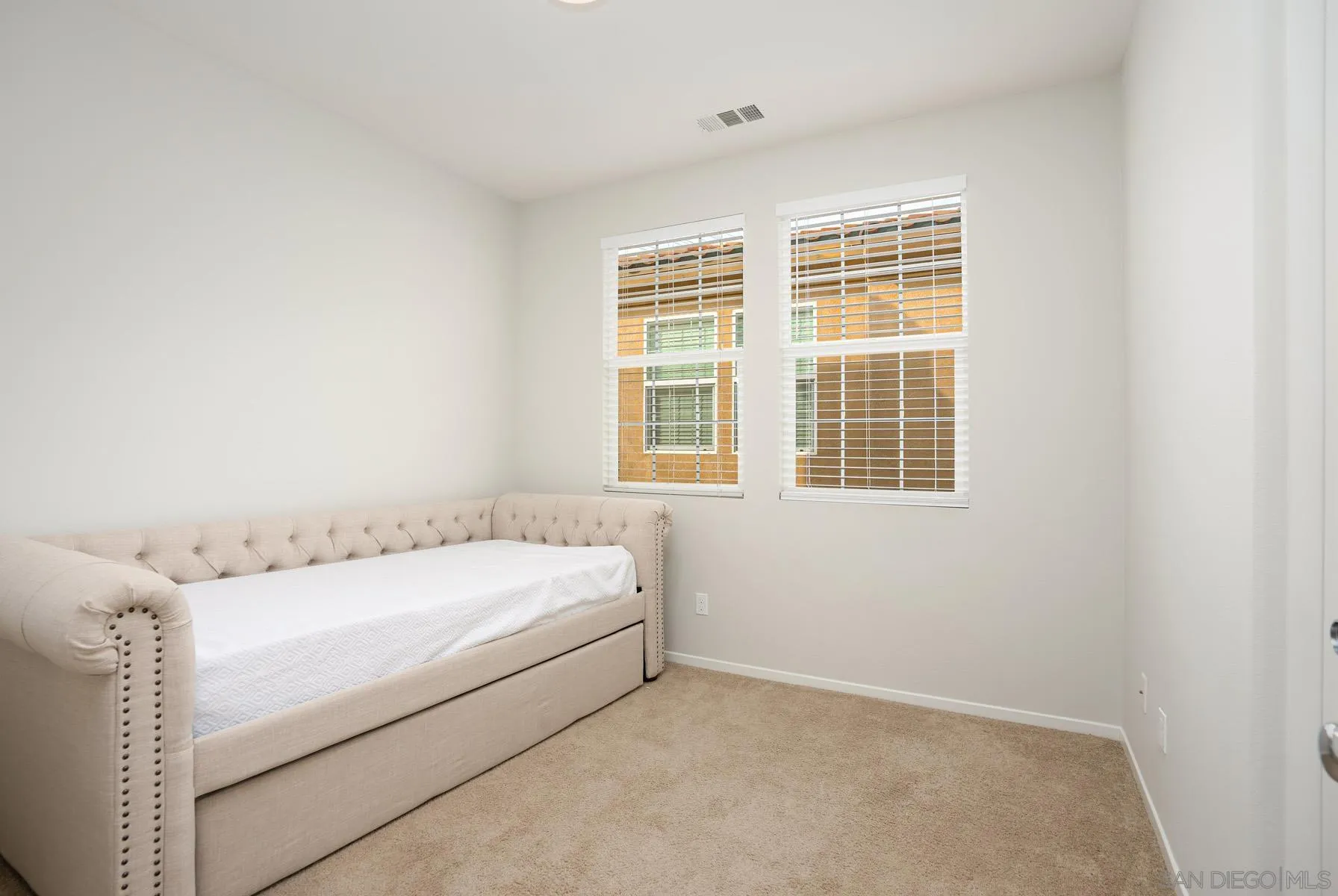 11355 Copperleaf