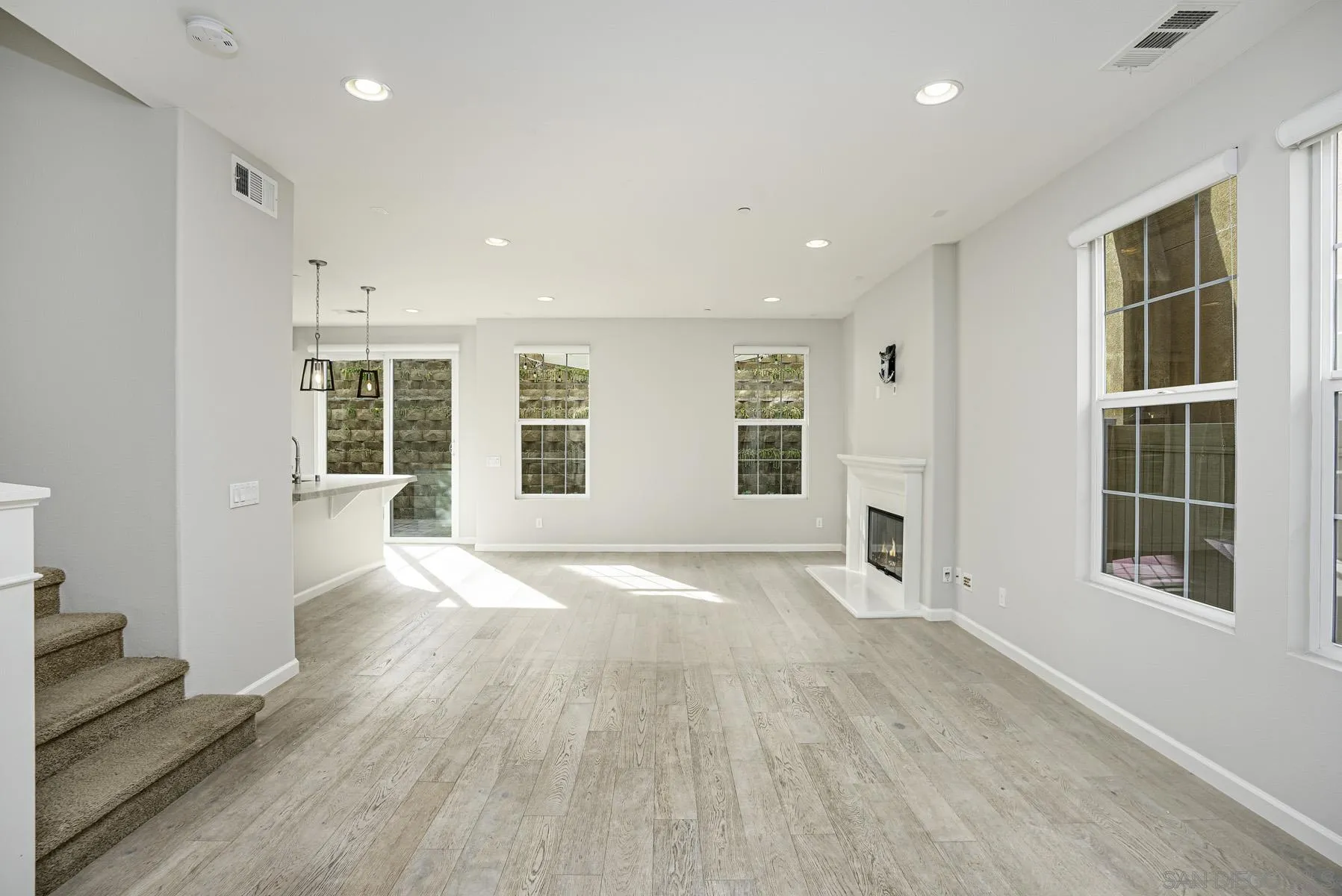 11355 Copperleaf