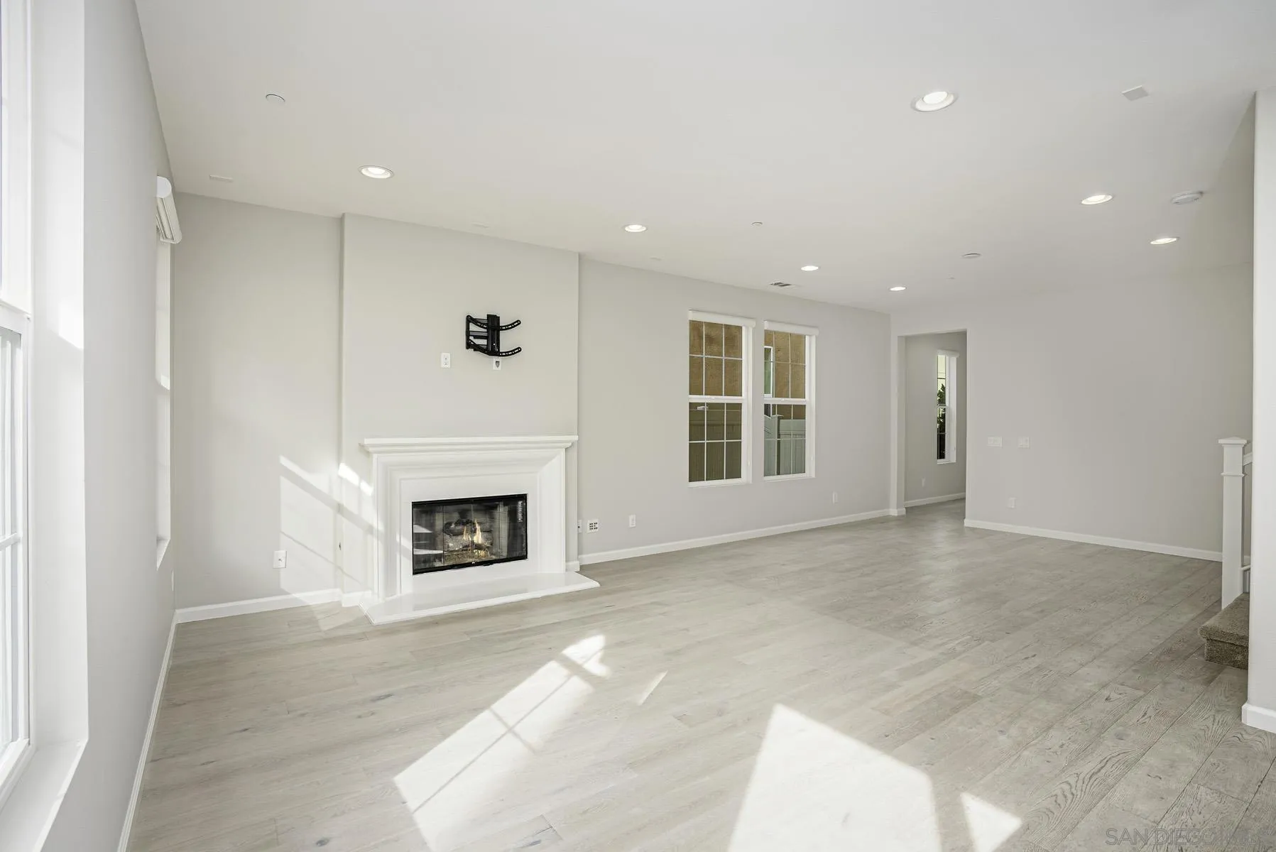11355 Copperleaf