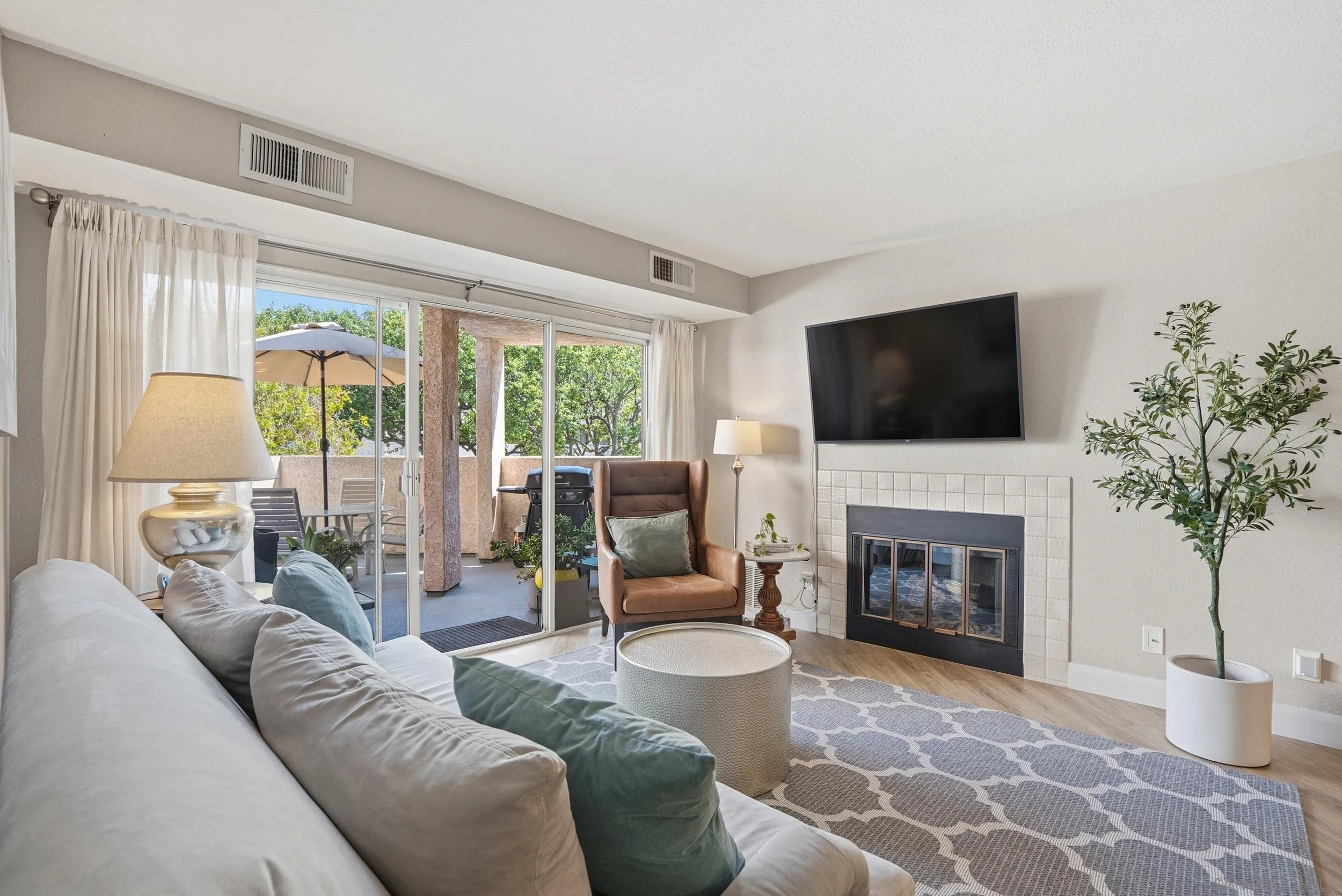 7228 Camino Degrazia Unit 275