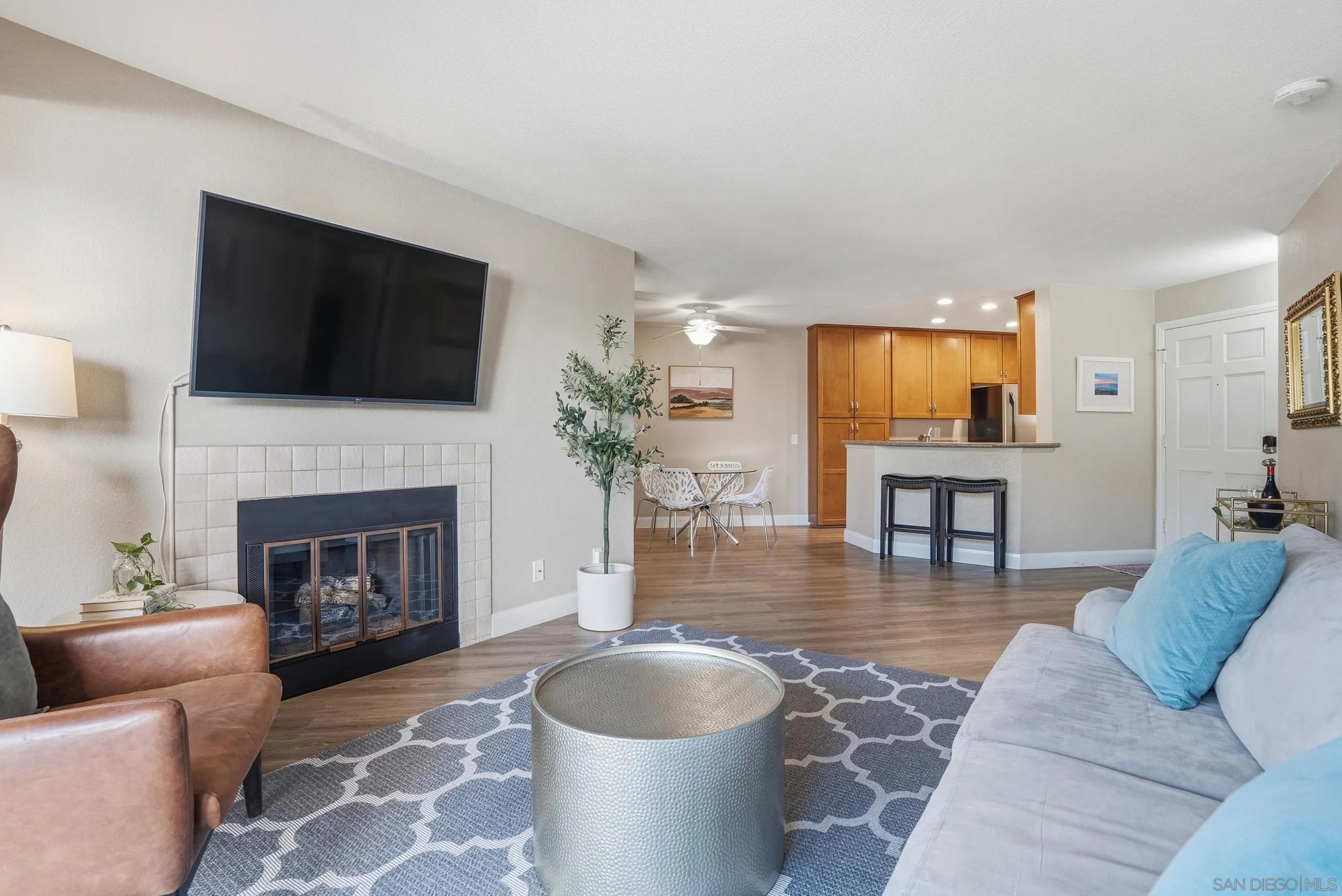 7228 Camino Degrazia Unit 275