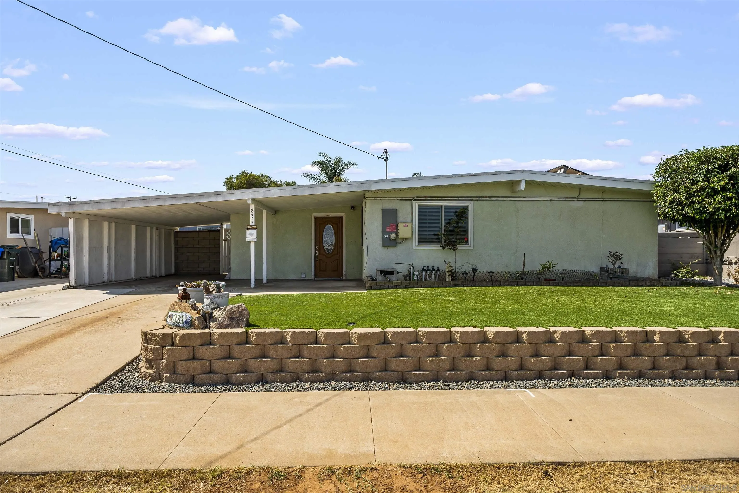 831 Hickory Ct.