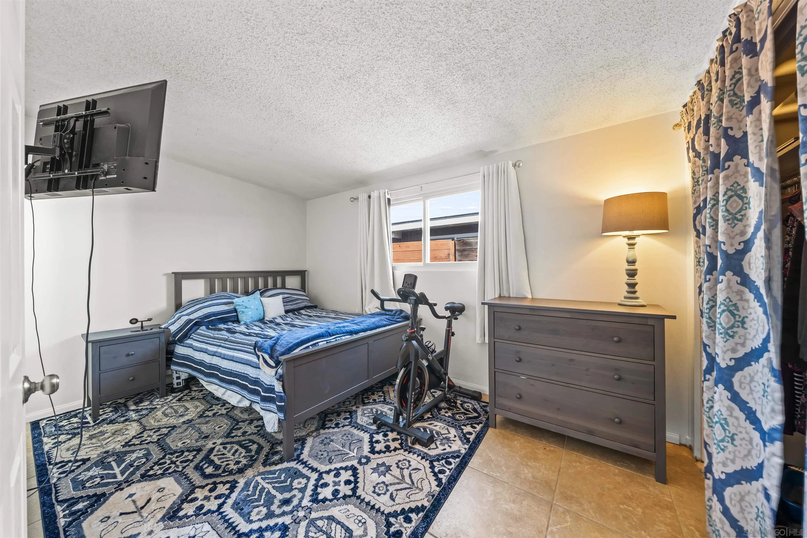 831 Hickory Ct.