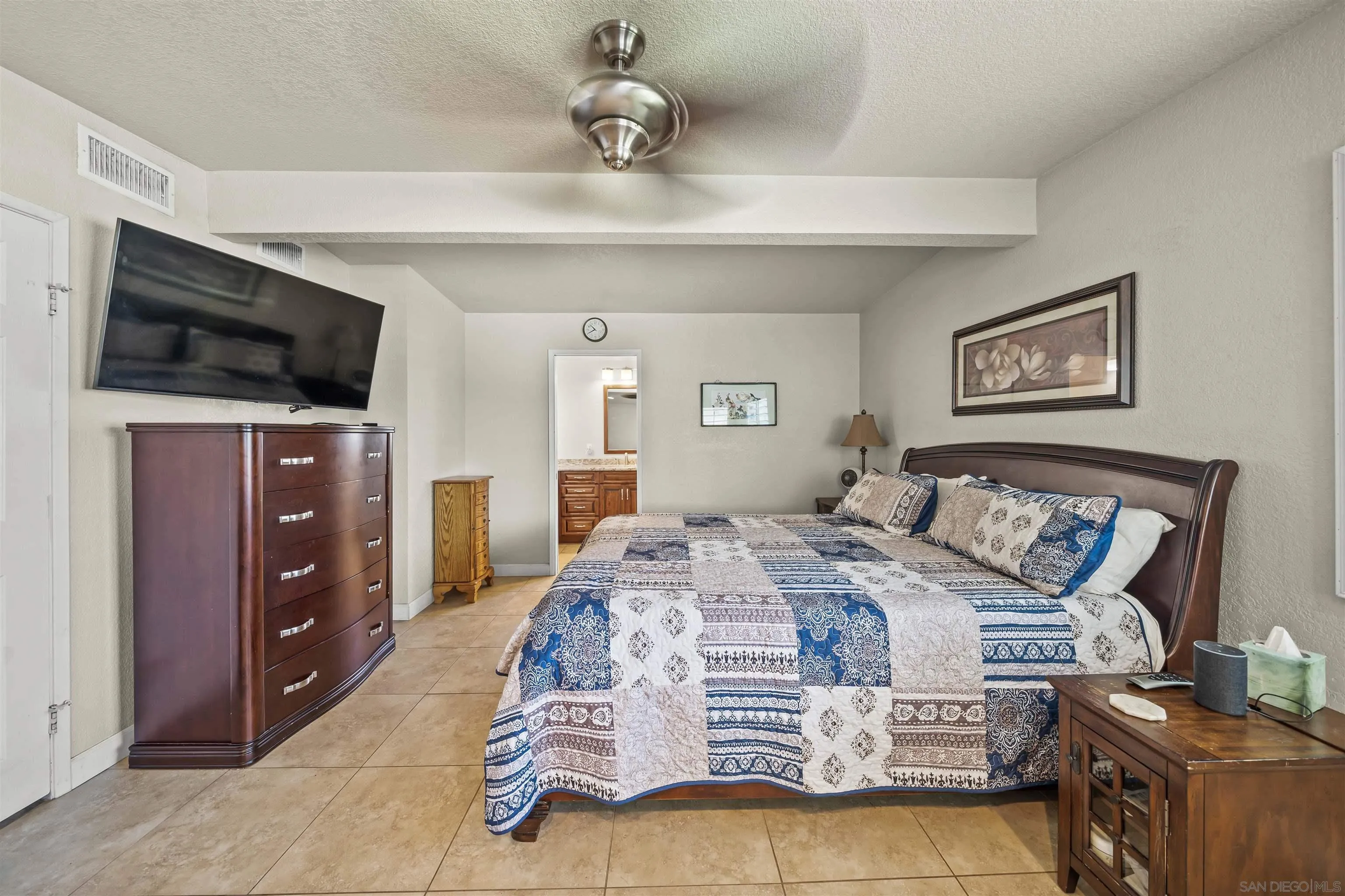 831 Hickory Ct.