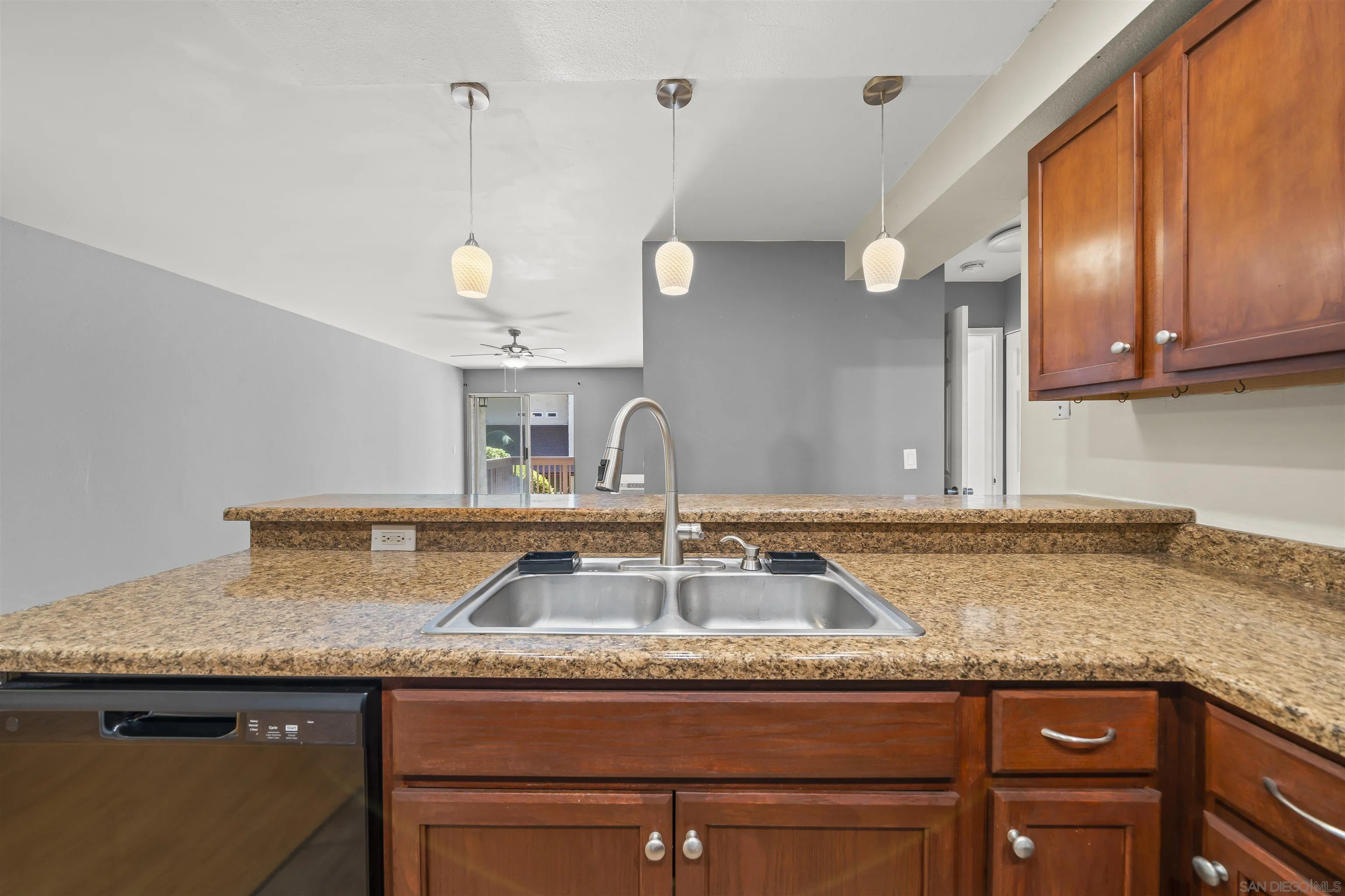 6131 Rancho Mission Rd Unit 113