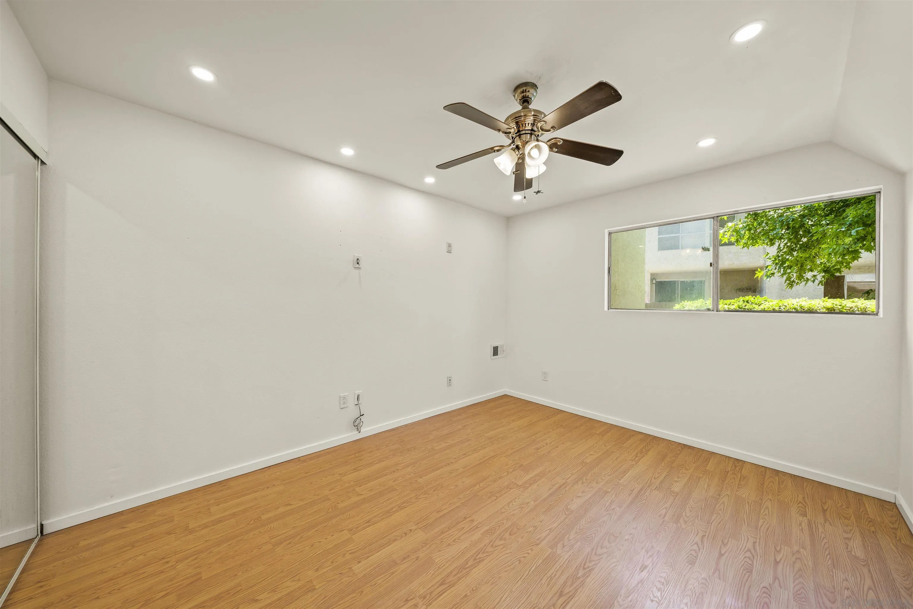 6131 Rancho Mission Rd Unit 113