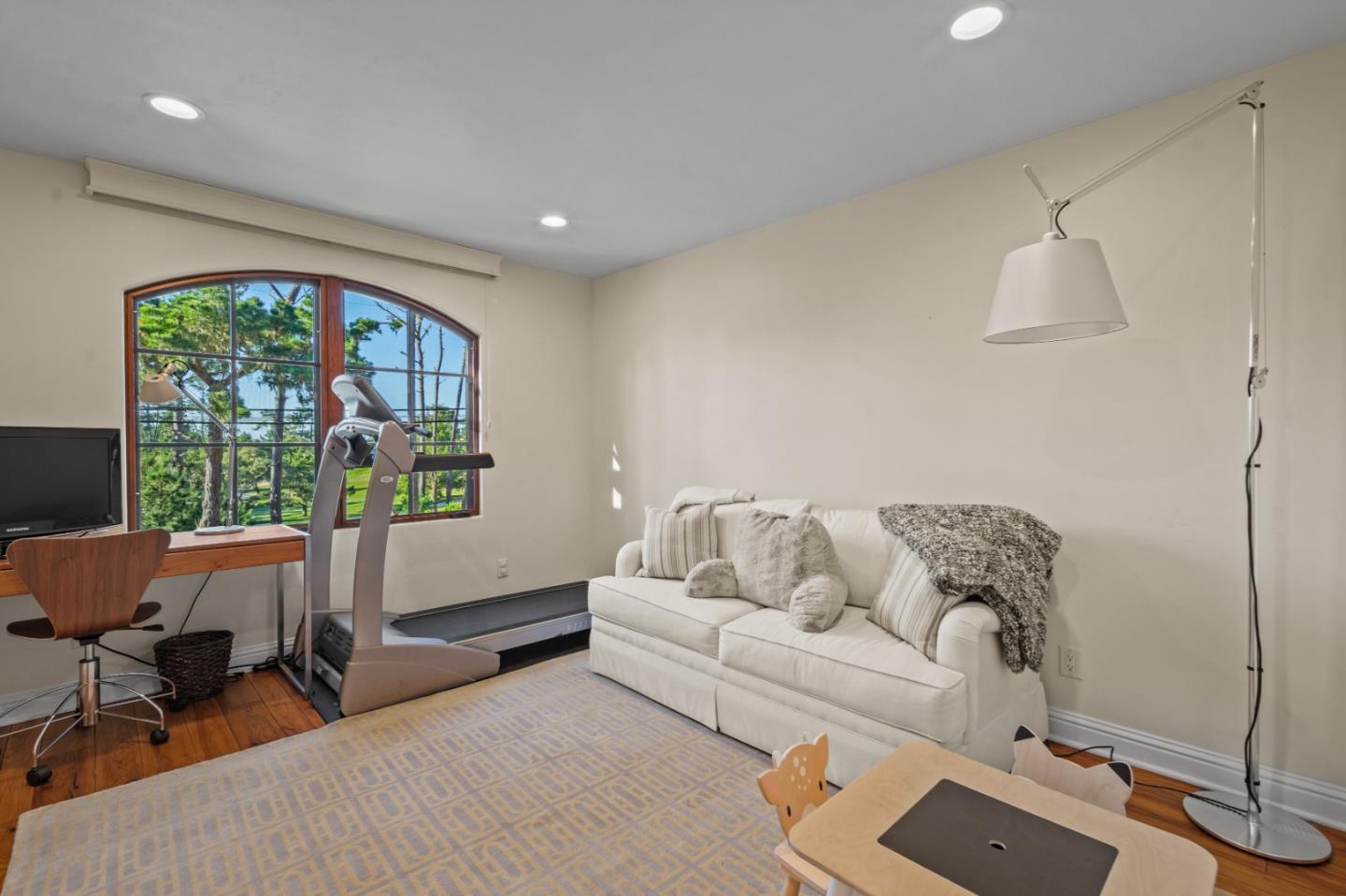 3057 Bird Rock RD