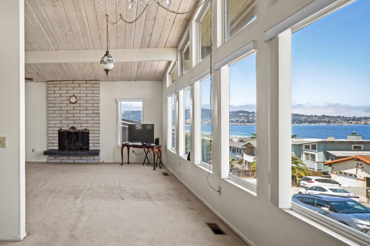 124 Seafoam Avenue