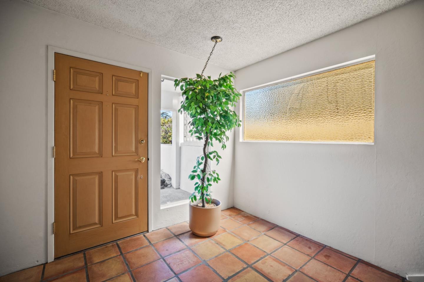 124 Seafoam Avenue