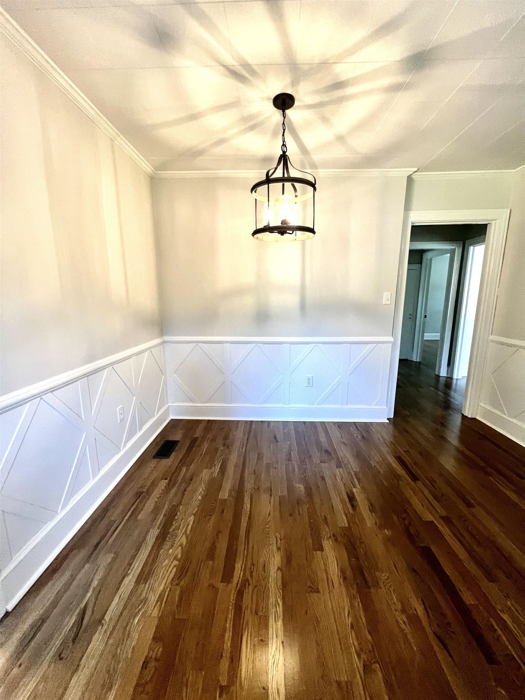 111 S Oakleaf Drive