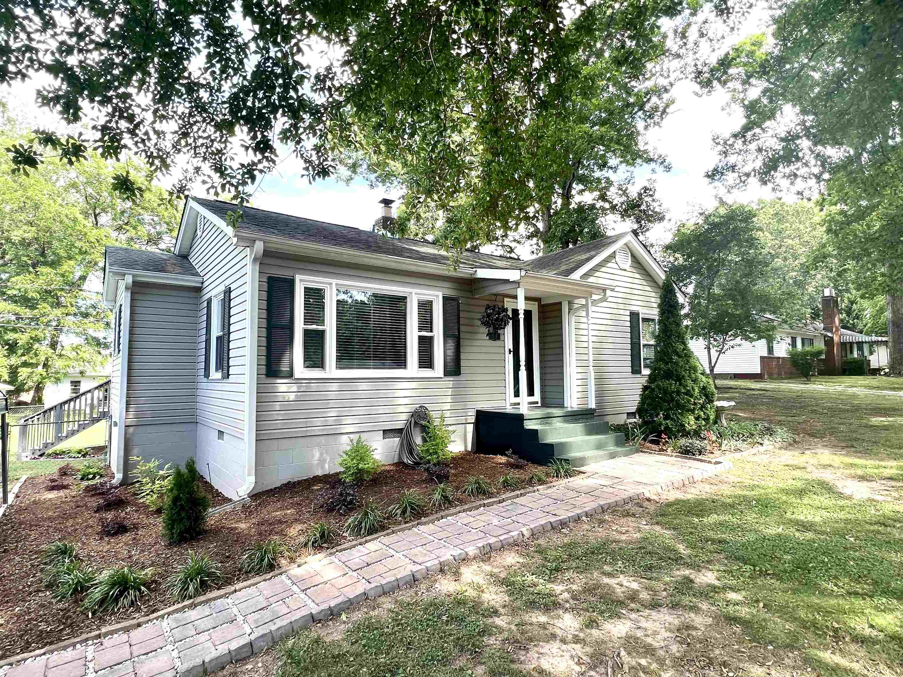 111 S Oakleaf Drive