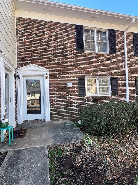 106 Fernridge Drive