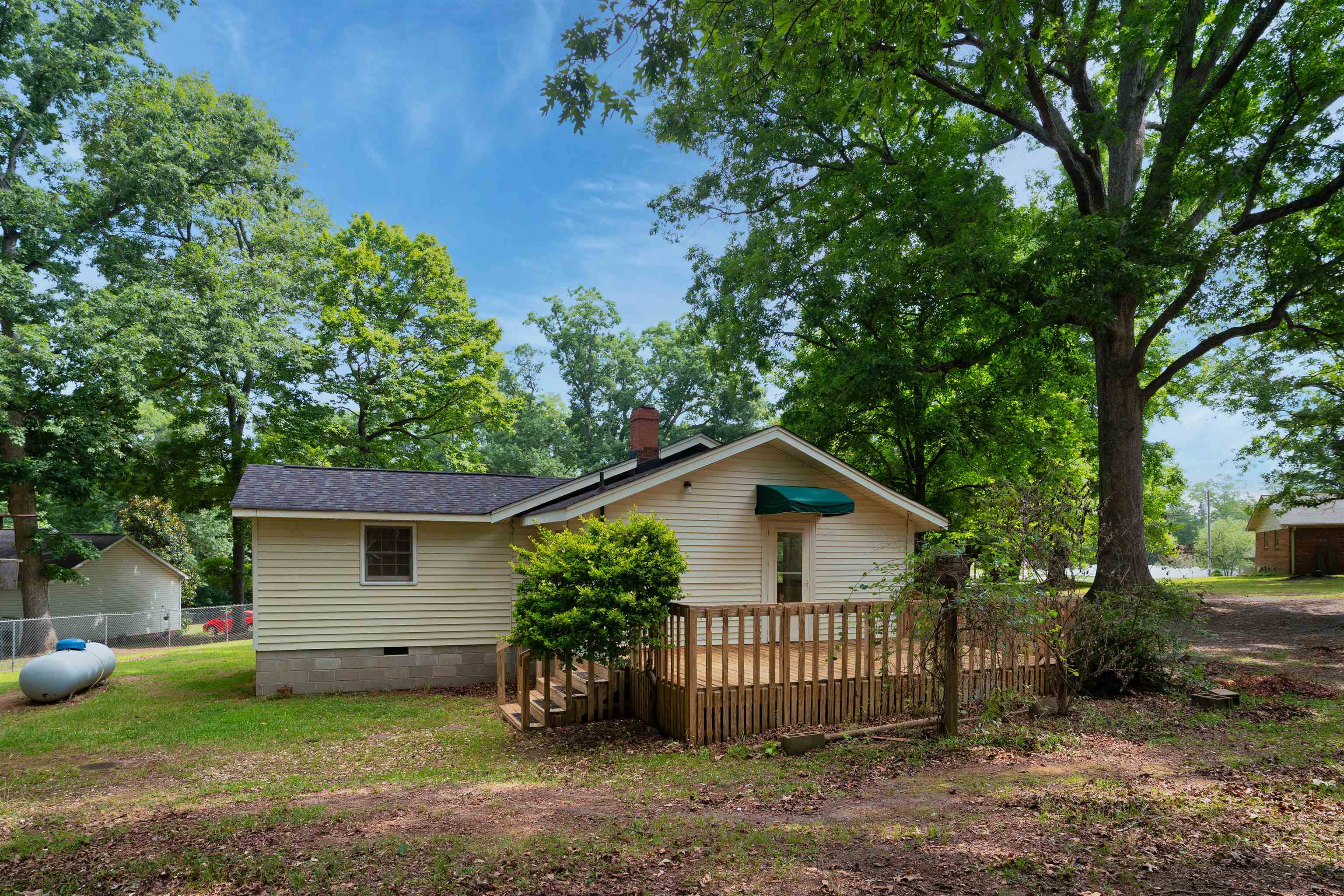 523 Edwards Road