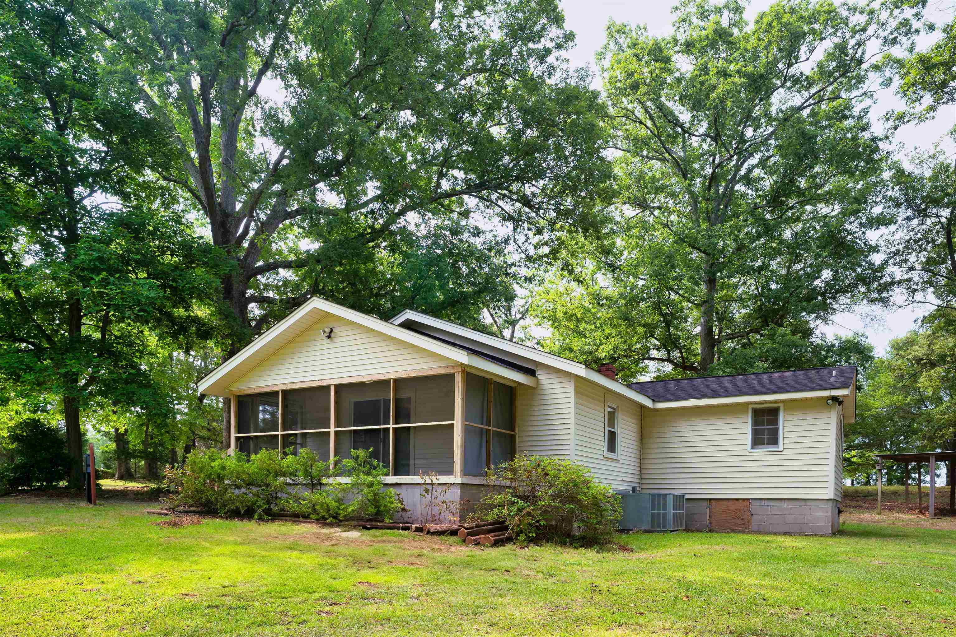 523 Edwards Road