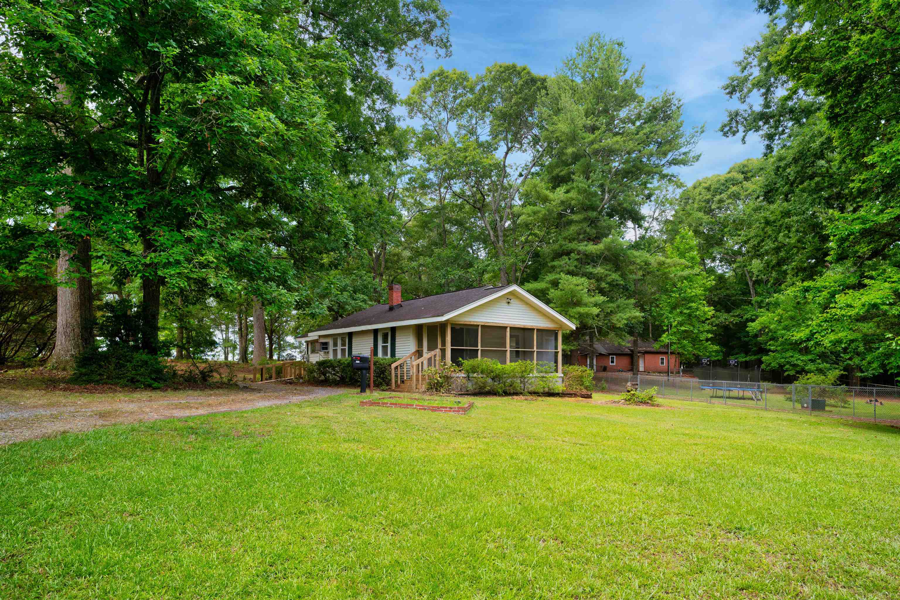 523 Edwards Road