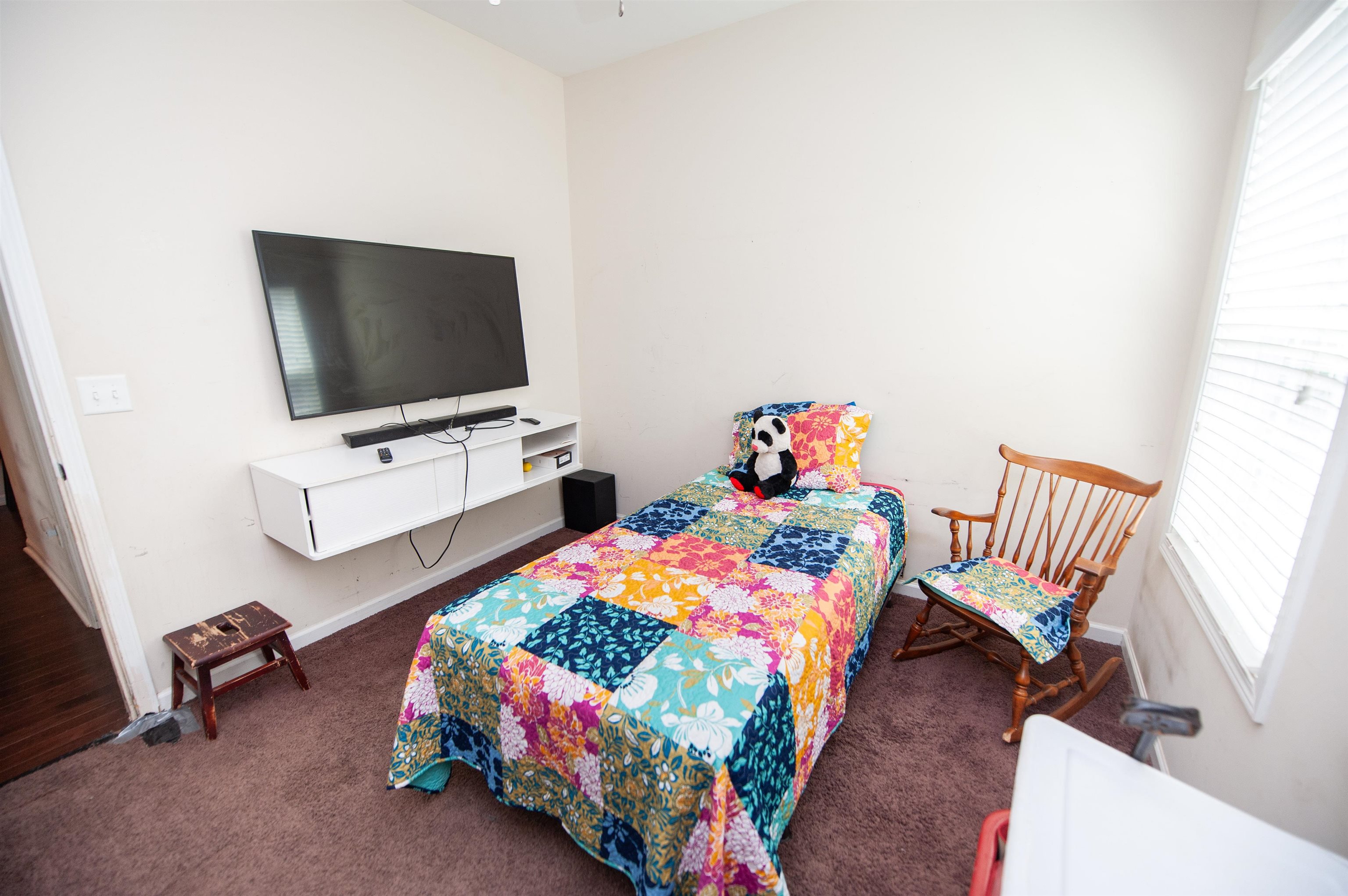 175 Castleton Circle