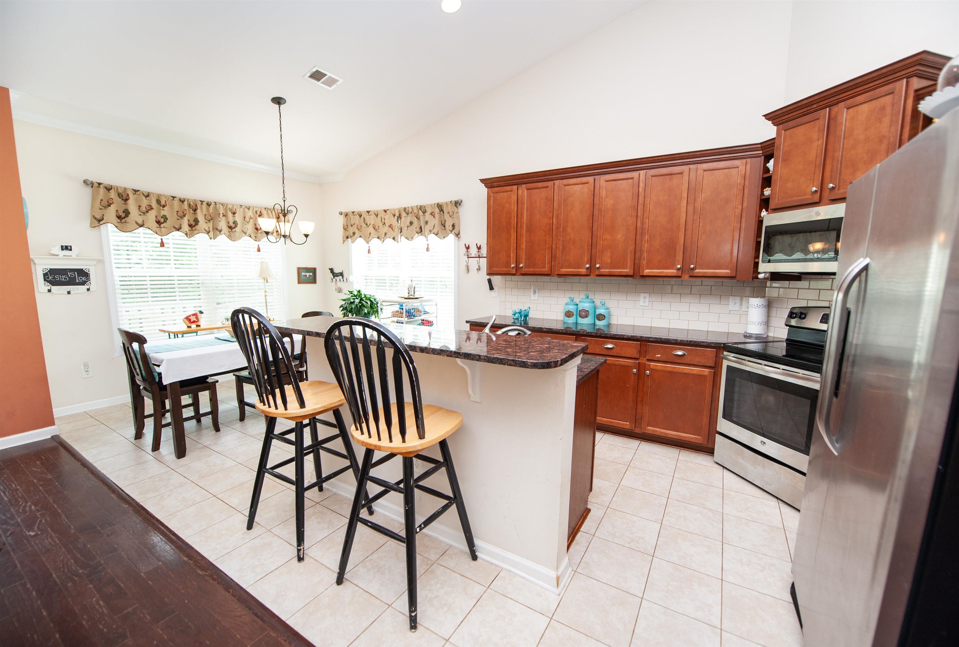 175 Castleton Circle