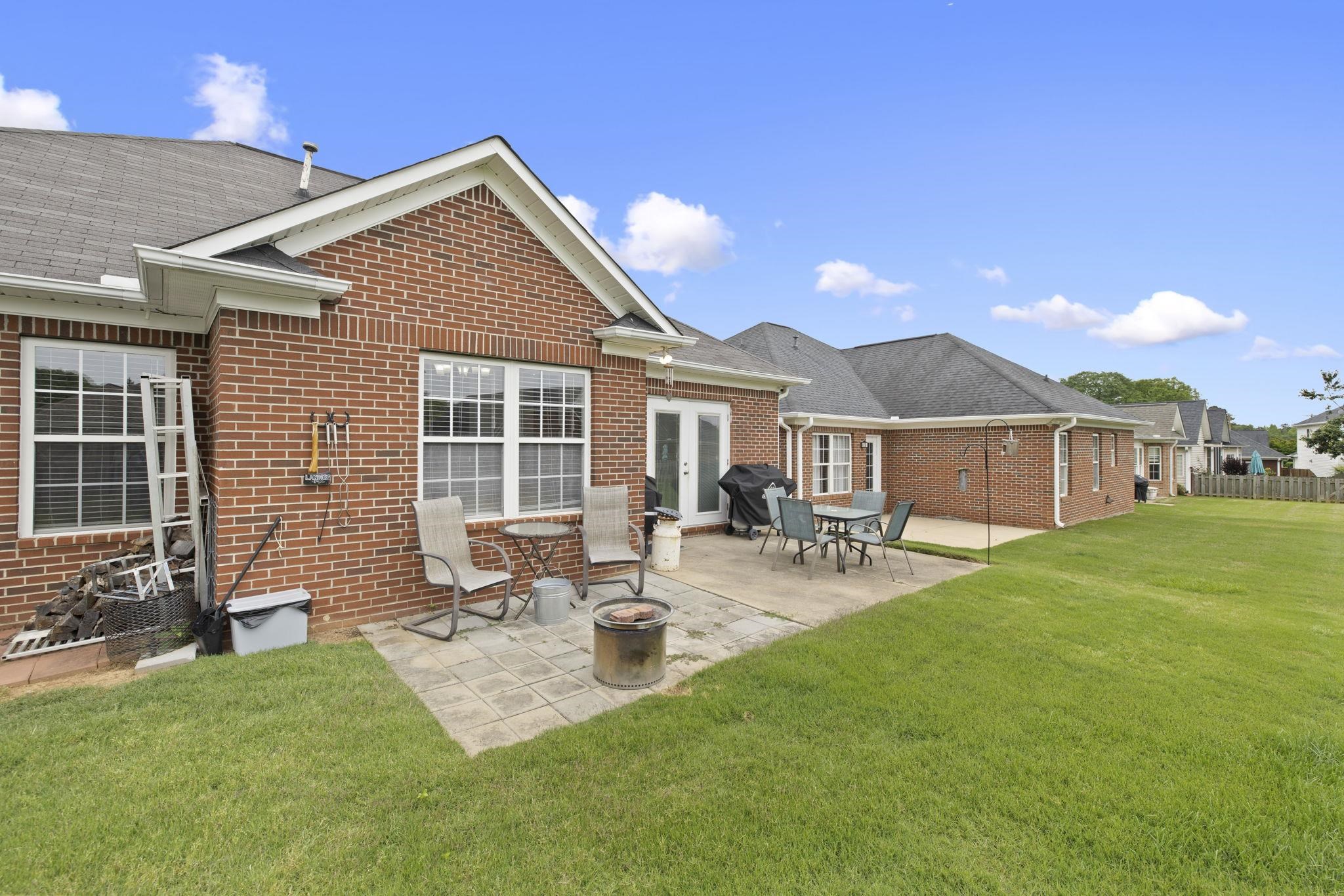 436 Rambling Rose Way