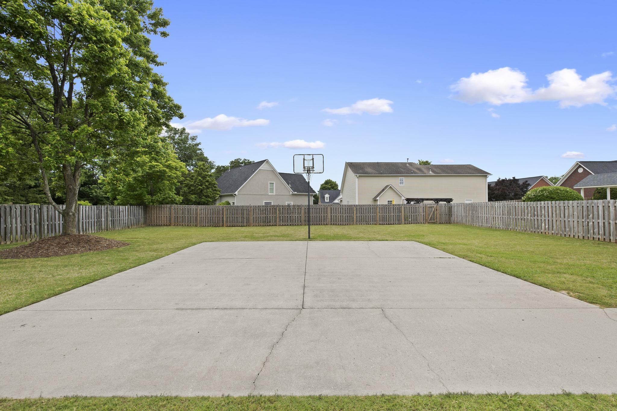 436 Rambling Rose Way