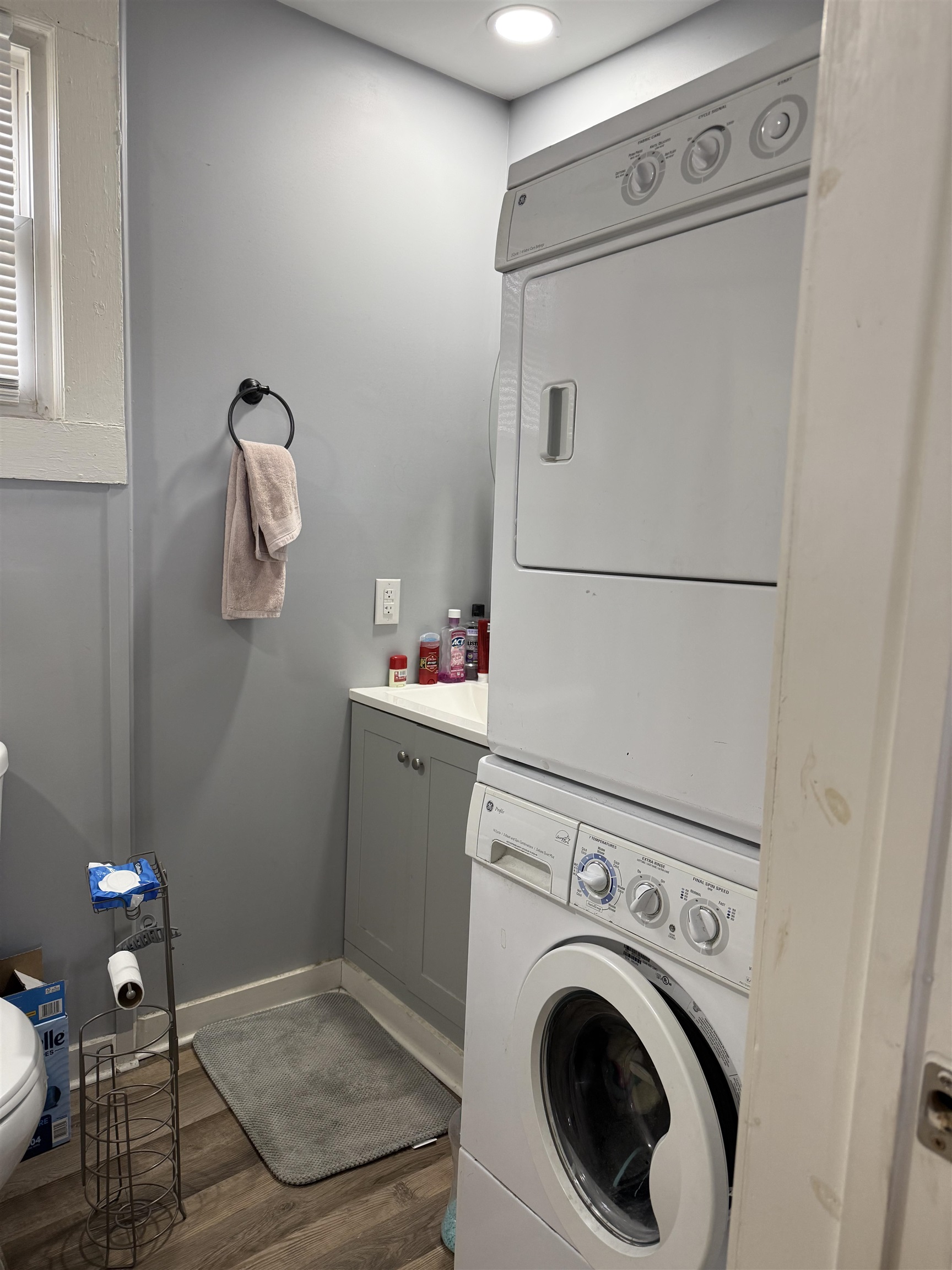 1261 Upper Valley Falls Rd